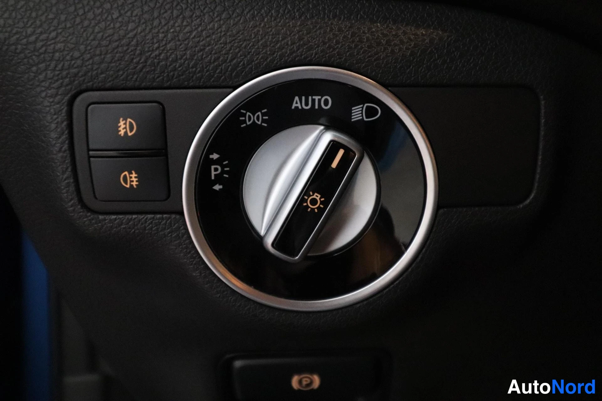 Sininen Mercedes-Benz A 2012, yksityiskohta, kuva 28