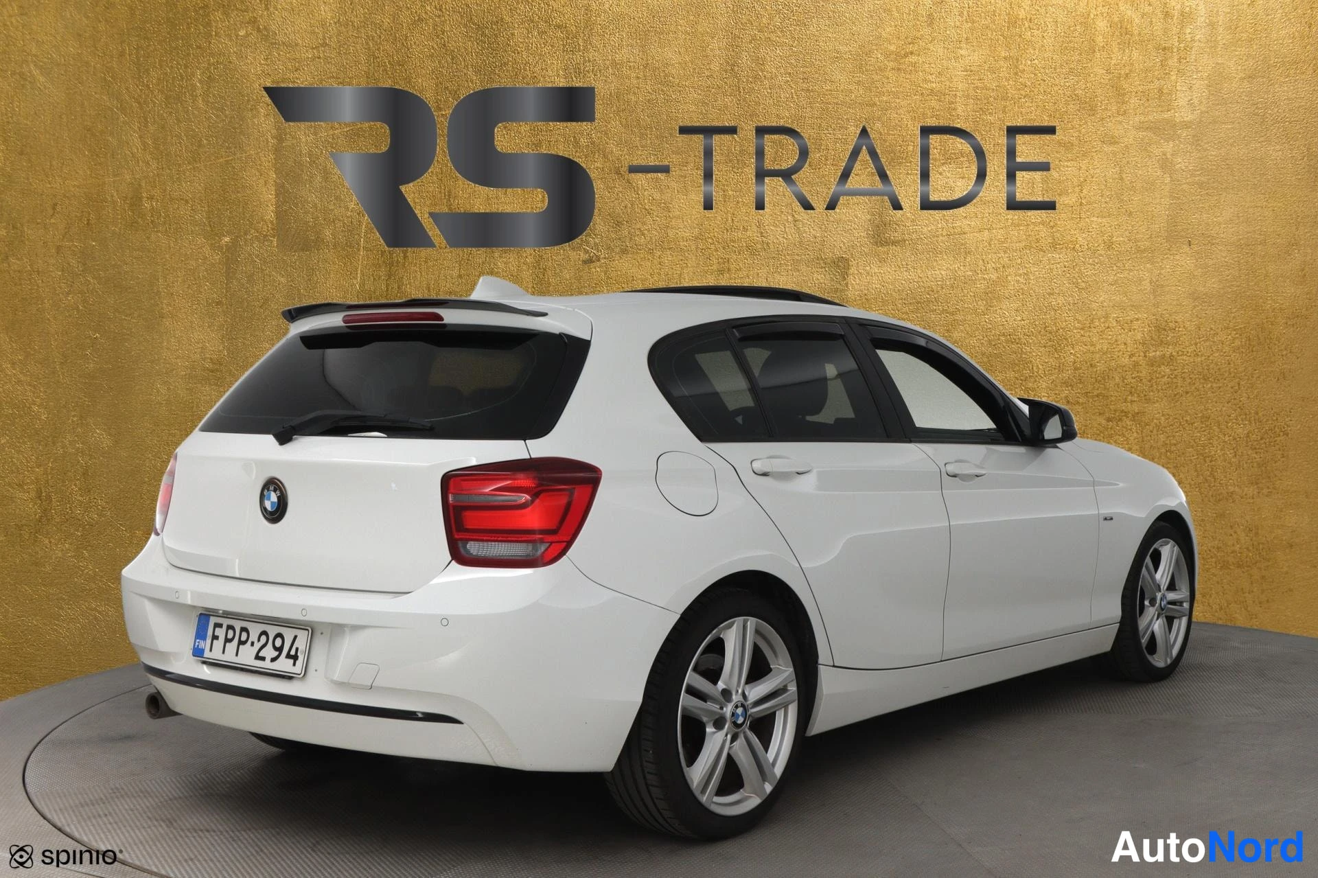Valkoinen BMW 120d 2013, takaviisto, kuva 4