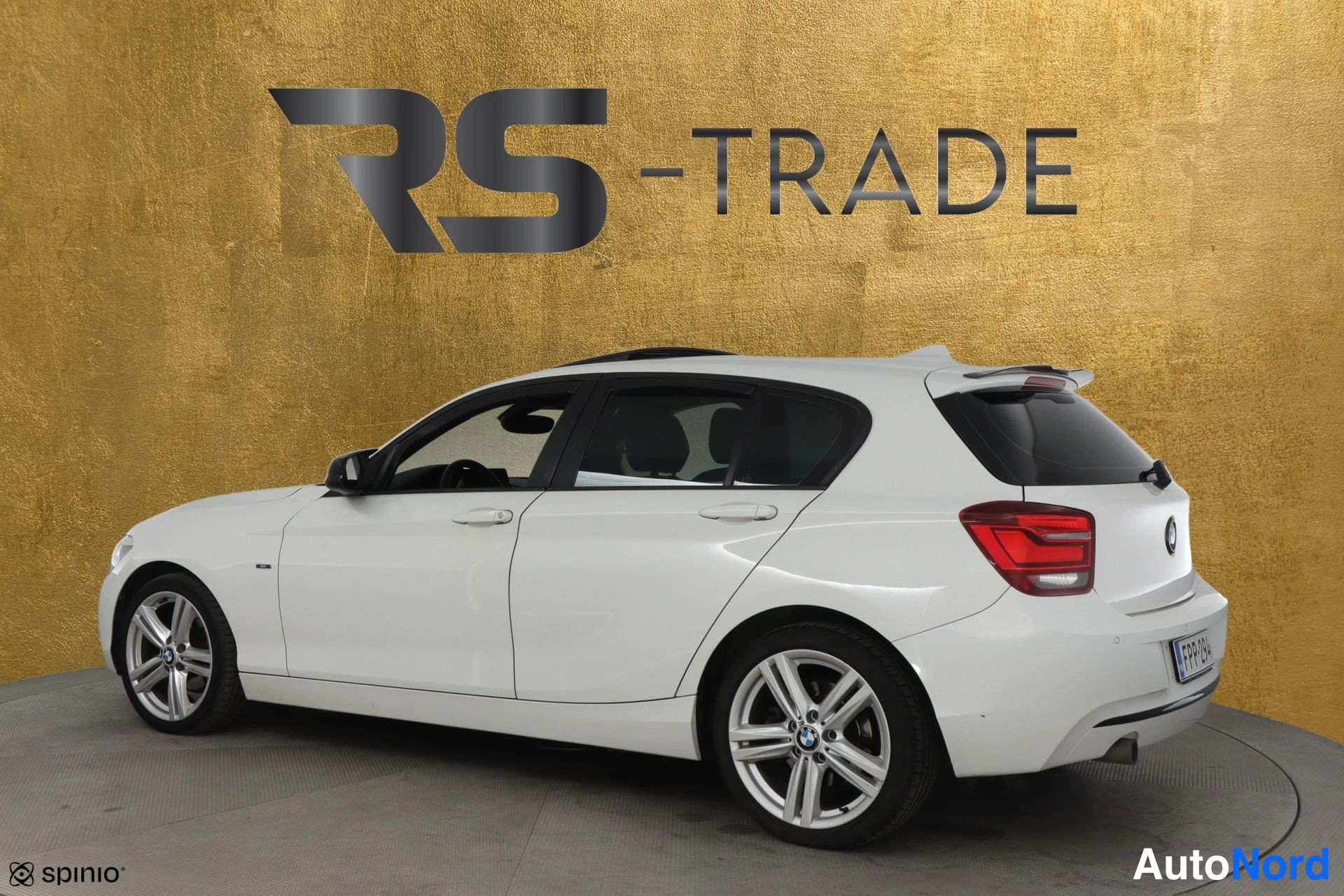 Valkoinen BMW 120d 2013, takaviisto, kuva 6