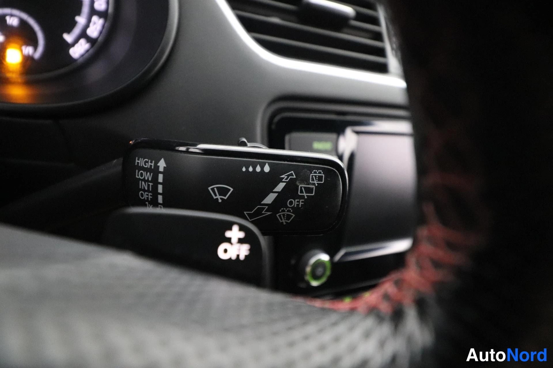 Grey Skoda Octavia 2016, detail, photo 19