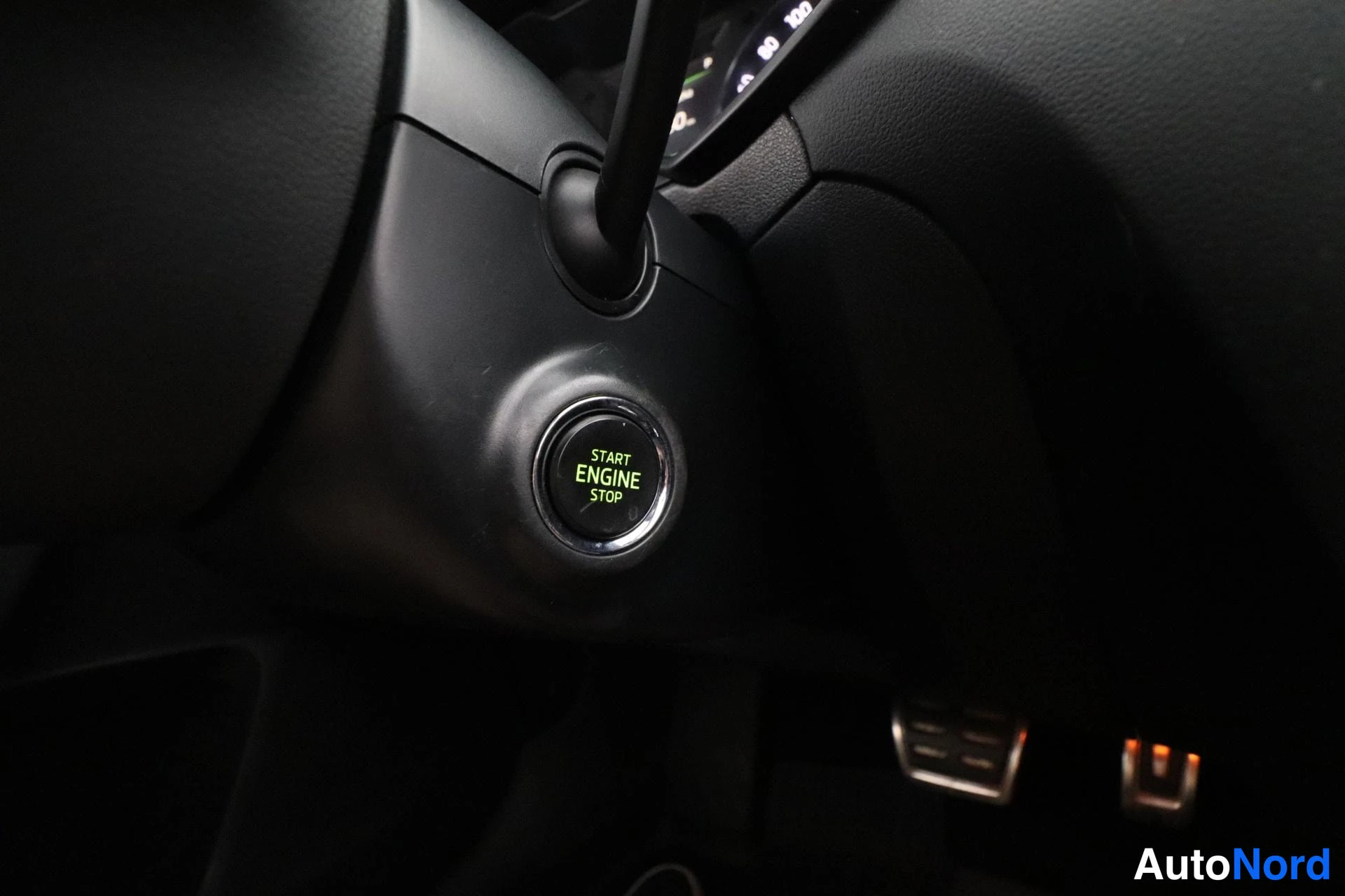 Grey Skoda Octavia 2016, detail, photo 33