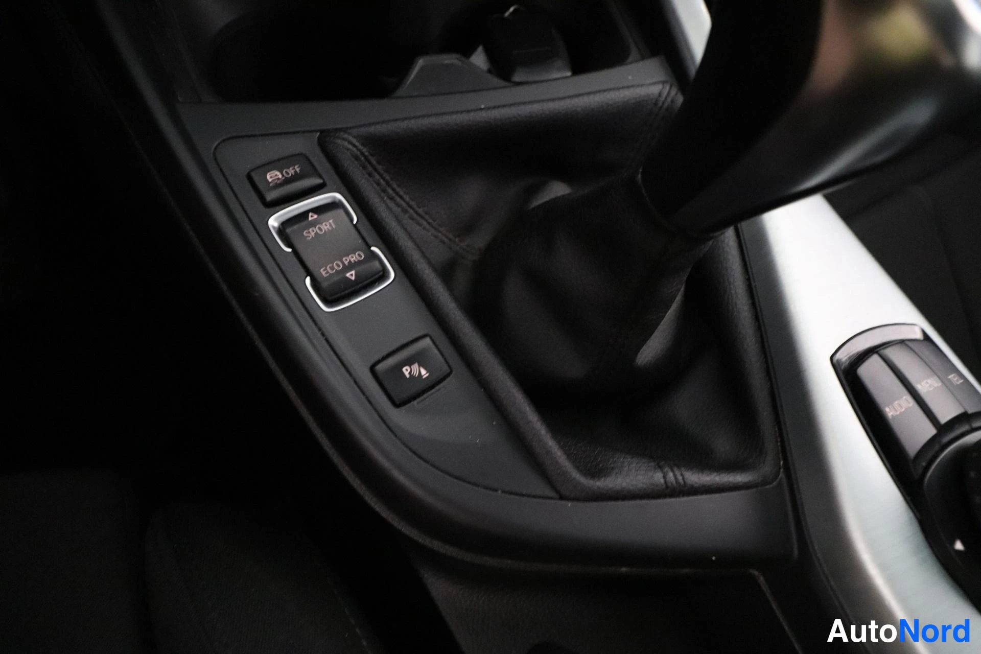 Musta BMW 120d xDrive 2013, yksityiskohta, kuva 32
