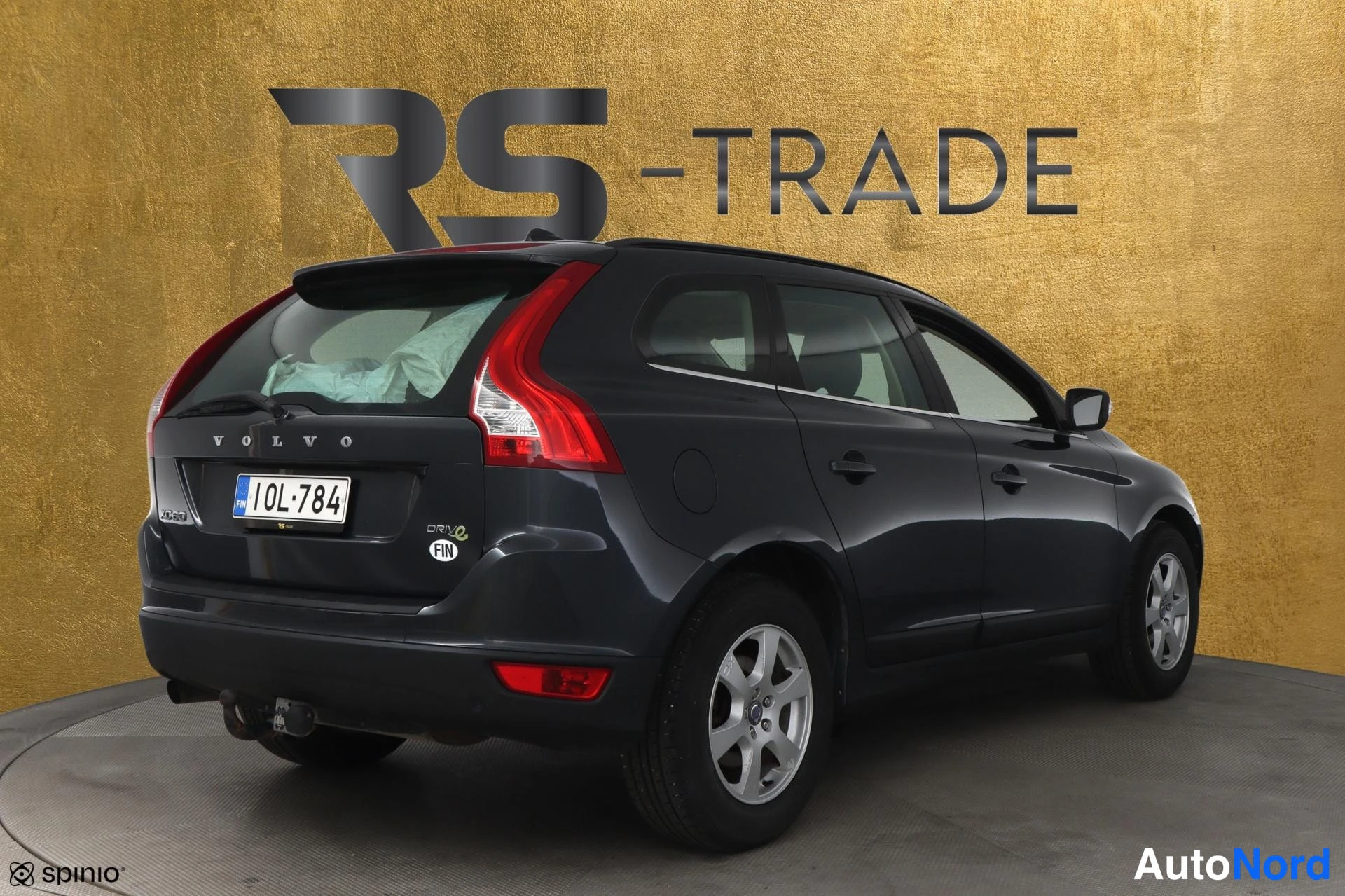 Grey Volvo XC60 2012, rear three-quarter, photo 4