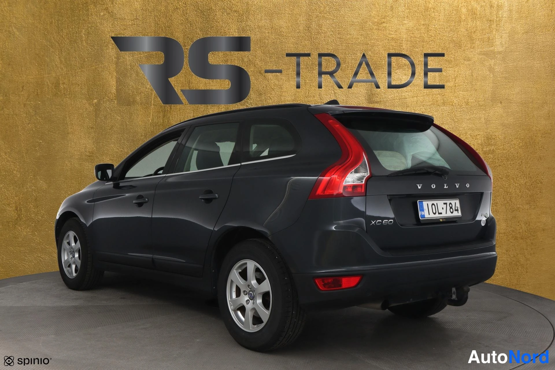 Grey Volvo XC60 2012, rear three-quarter, photo 5
