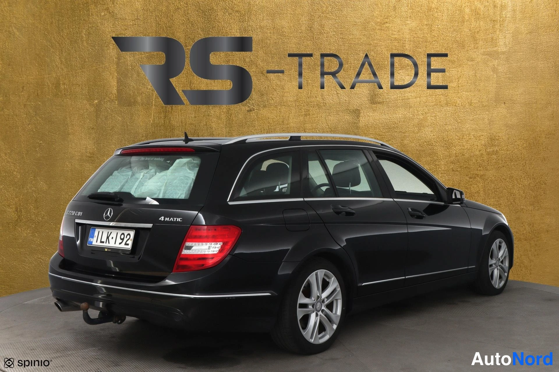 Musta Mercedes-Benz C 2013, takaviisto, kuva 4