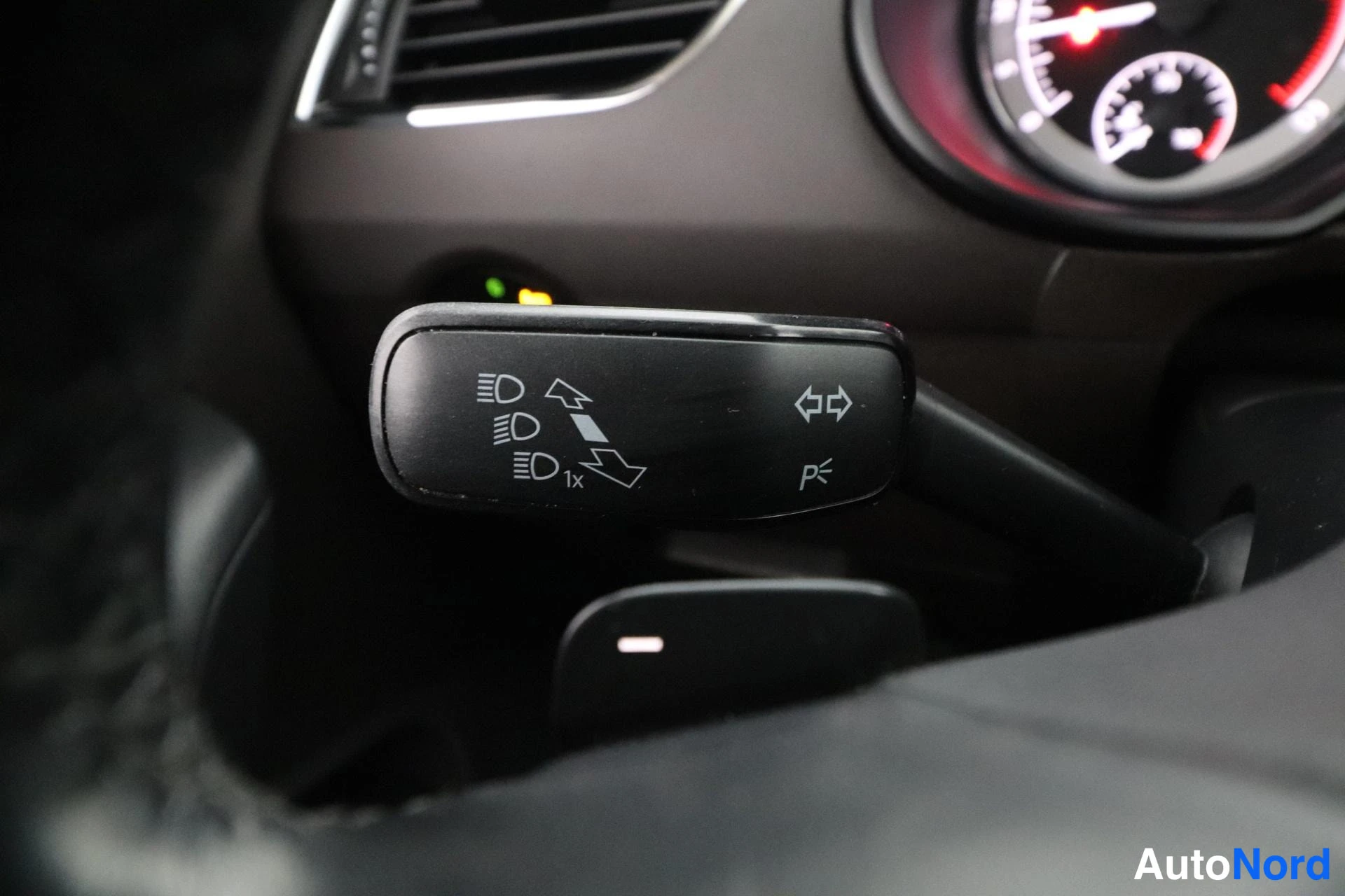 Musta Skoda Octavia 2015, yksityiskohta, kuva 18