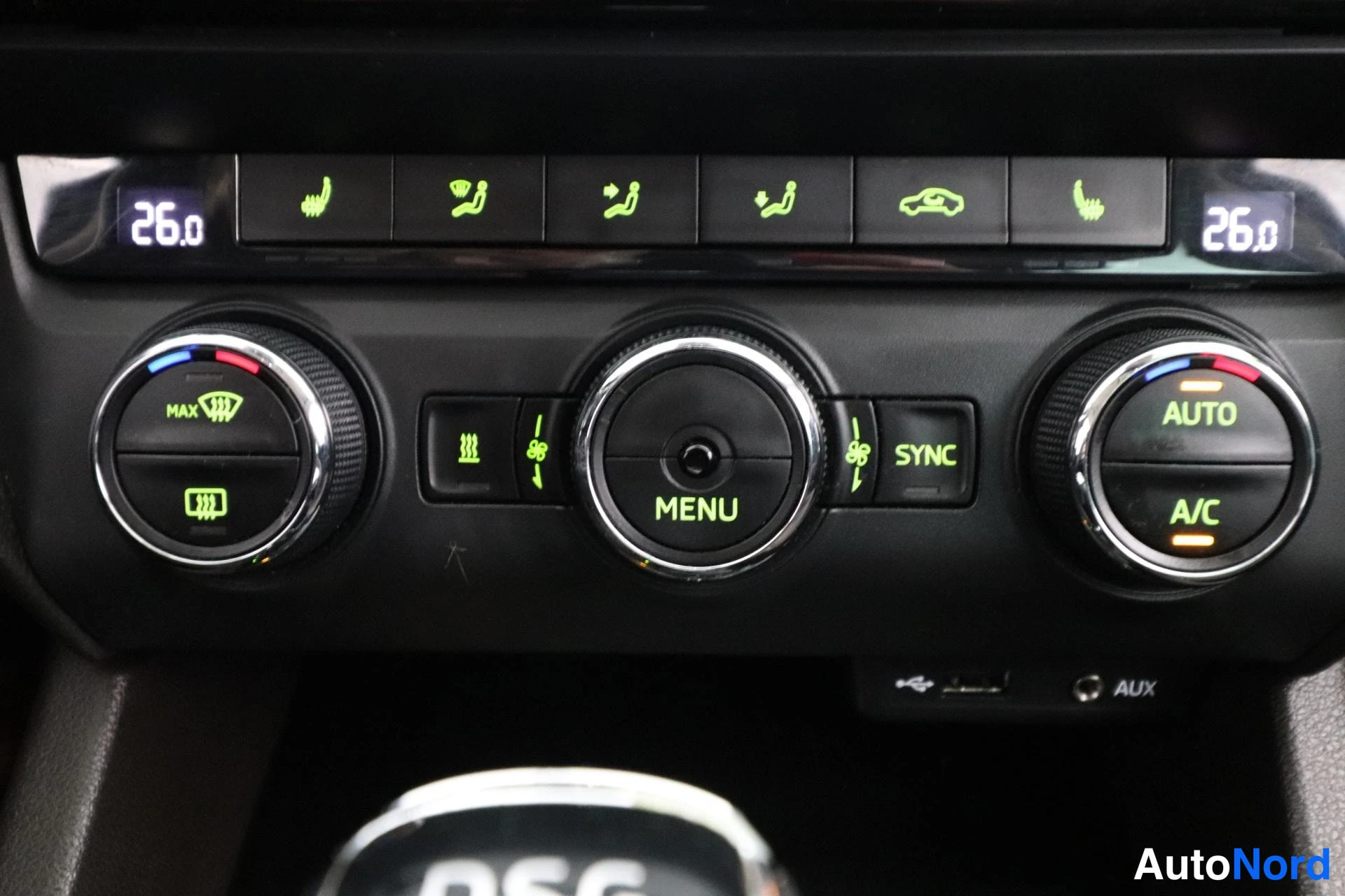 Musta Skoda Octavia 2015, kuva 35