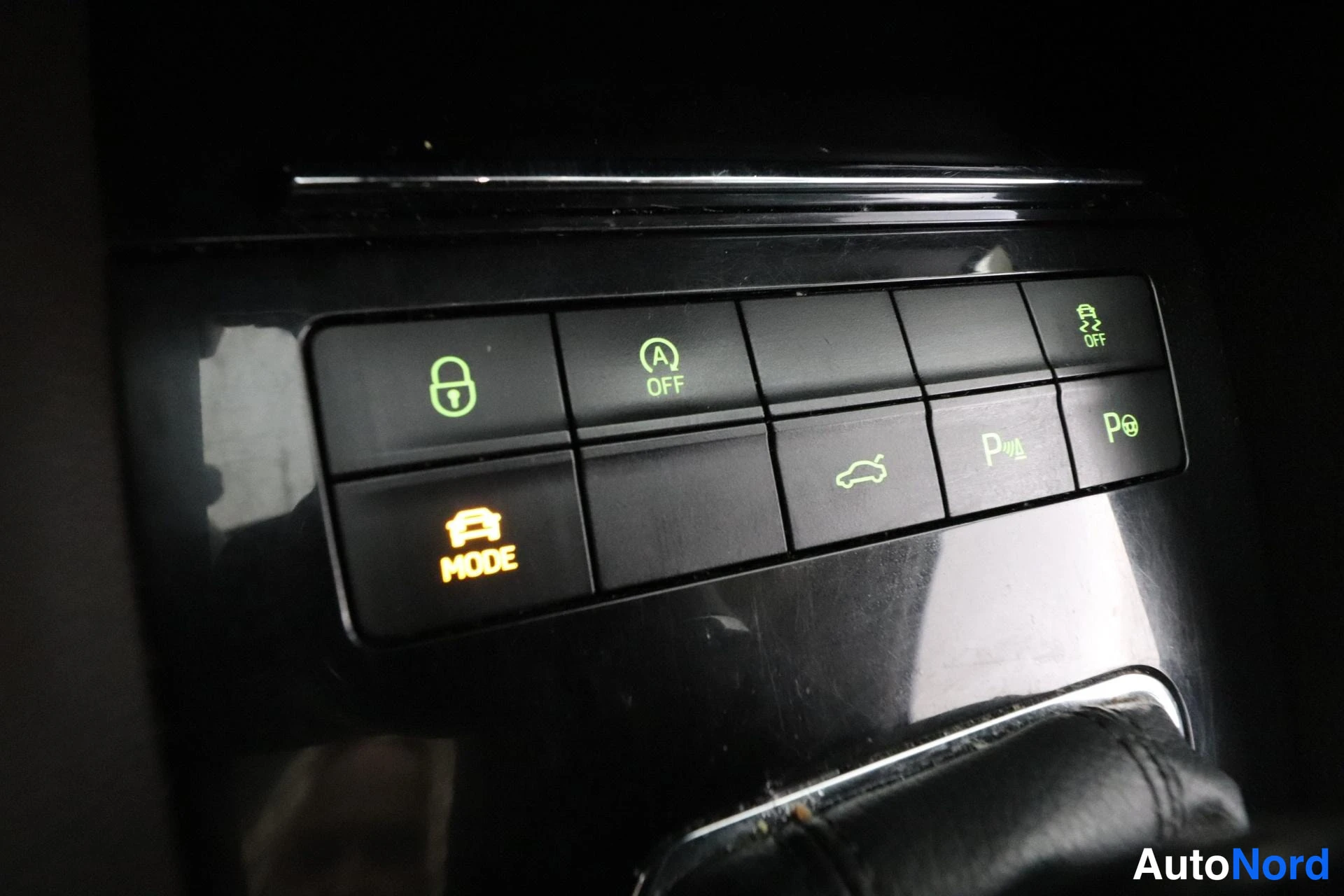 Musta Skoda Octavia 2015, kuva 36