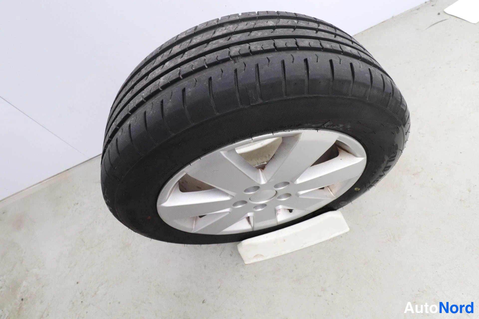 Hopea Volvo V70 2010, yksityiskohta, kuva 20