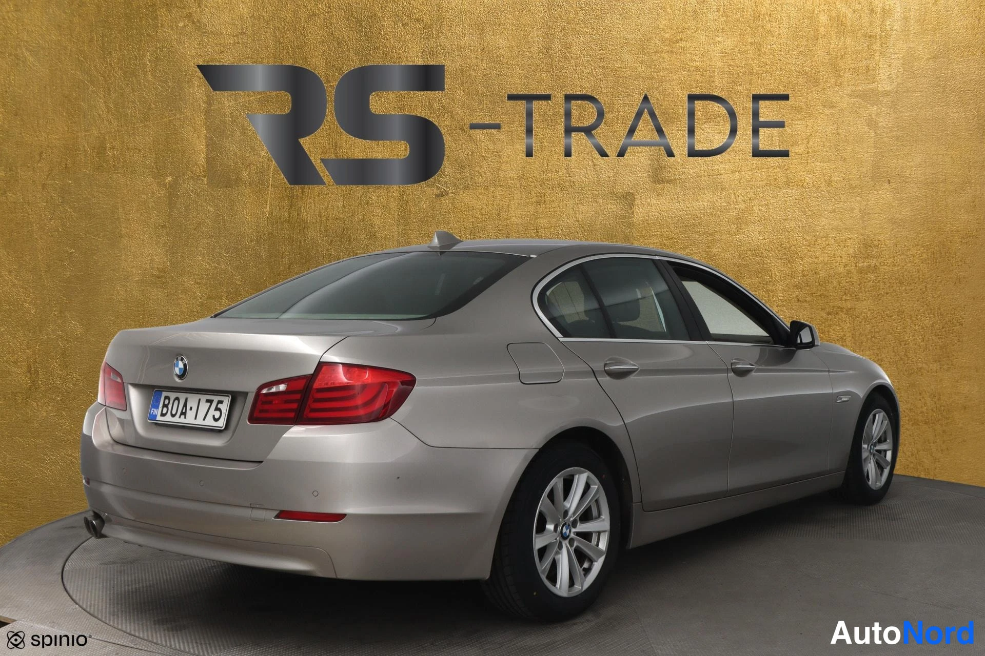 Beige BMW 520d 2010, takaviisto, kuva 4
