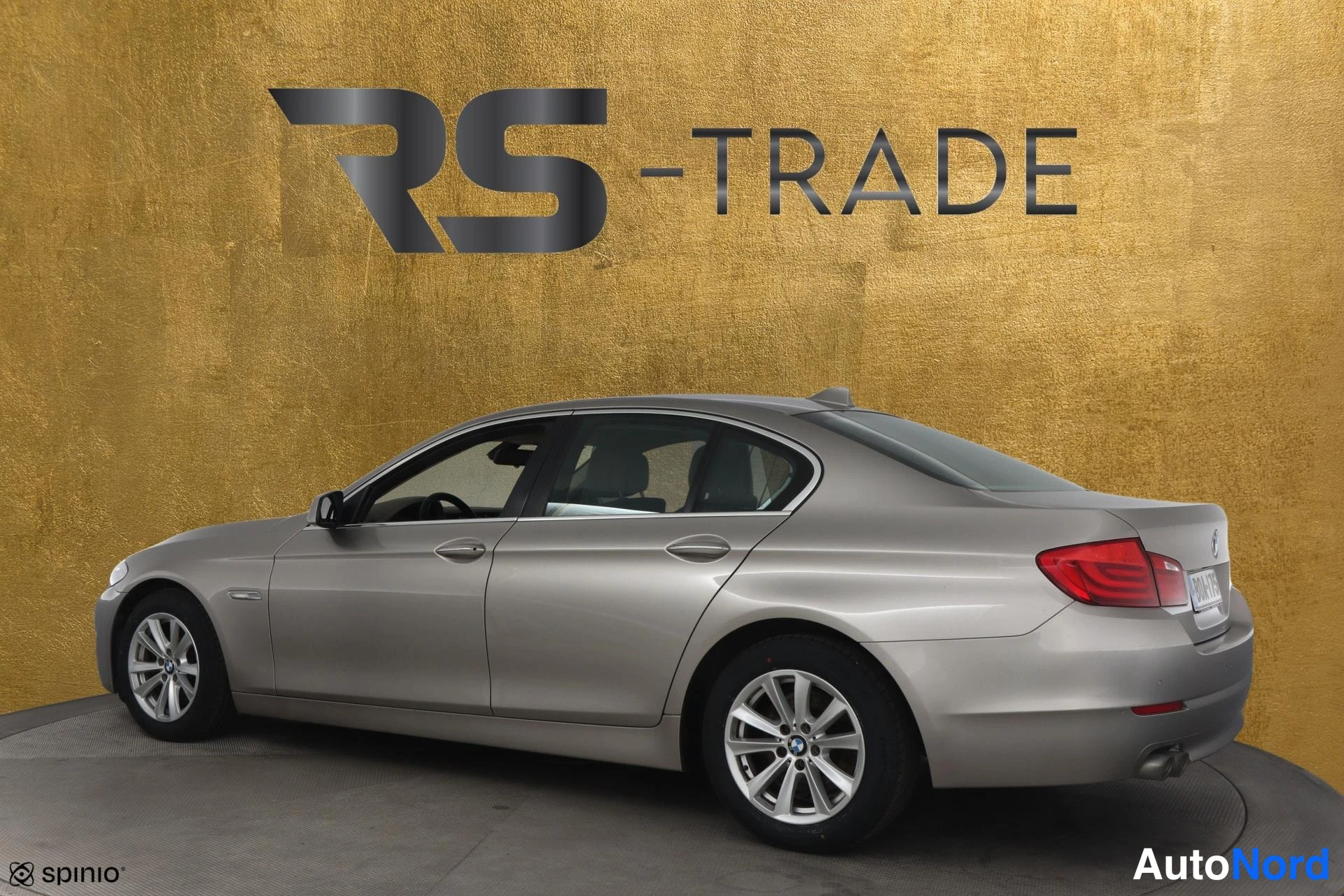 Beige BMW 520d 2010, takaviisto, kuva 6