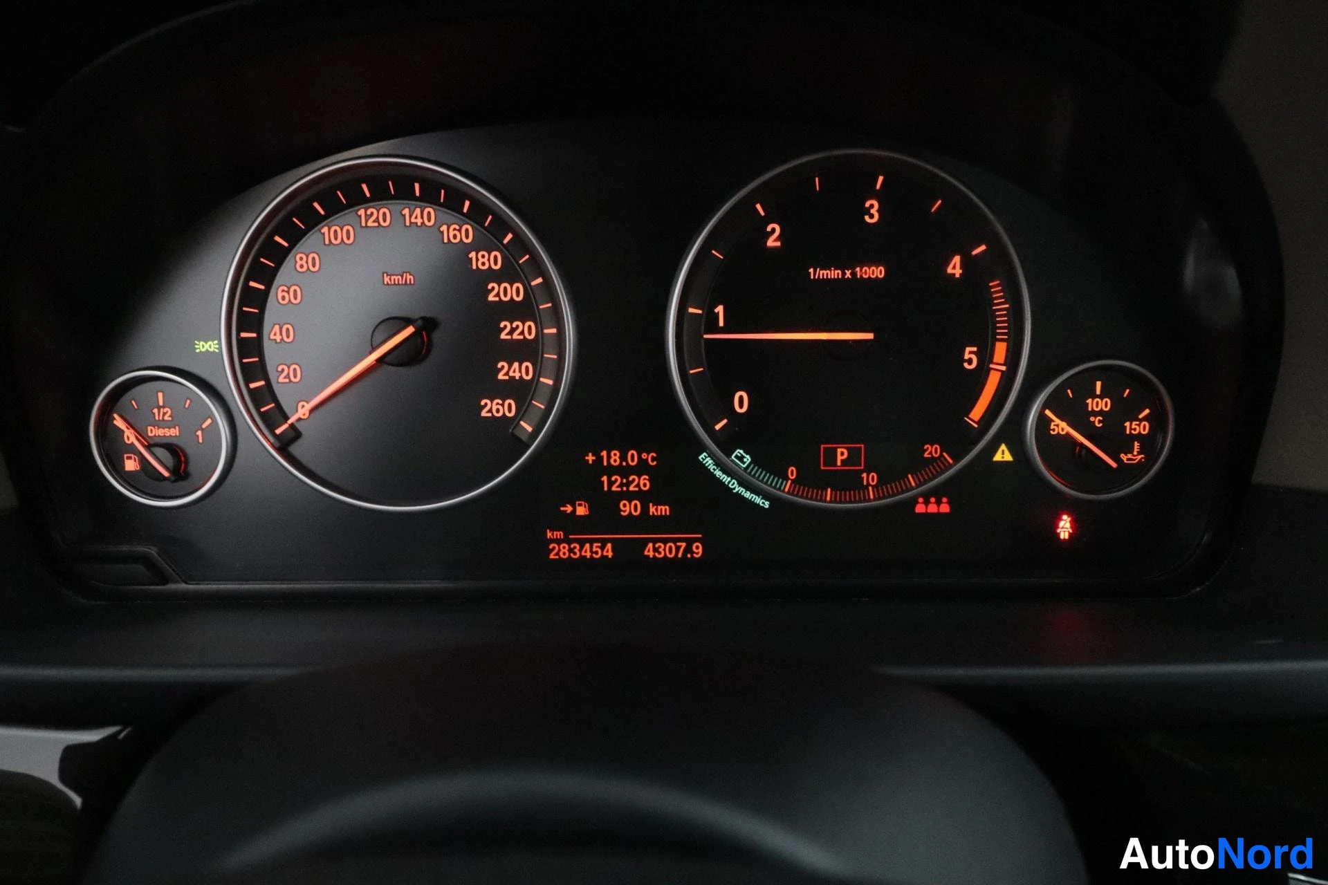 Beige BMW 520d 2010, yksityiskohta, kuva 16
