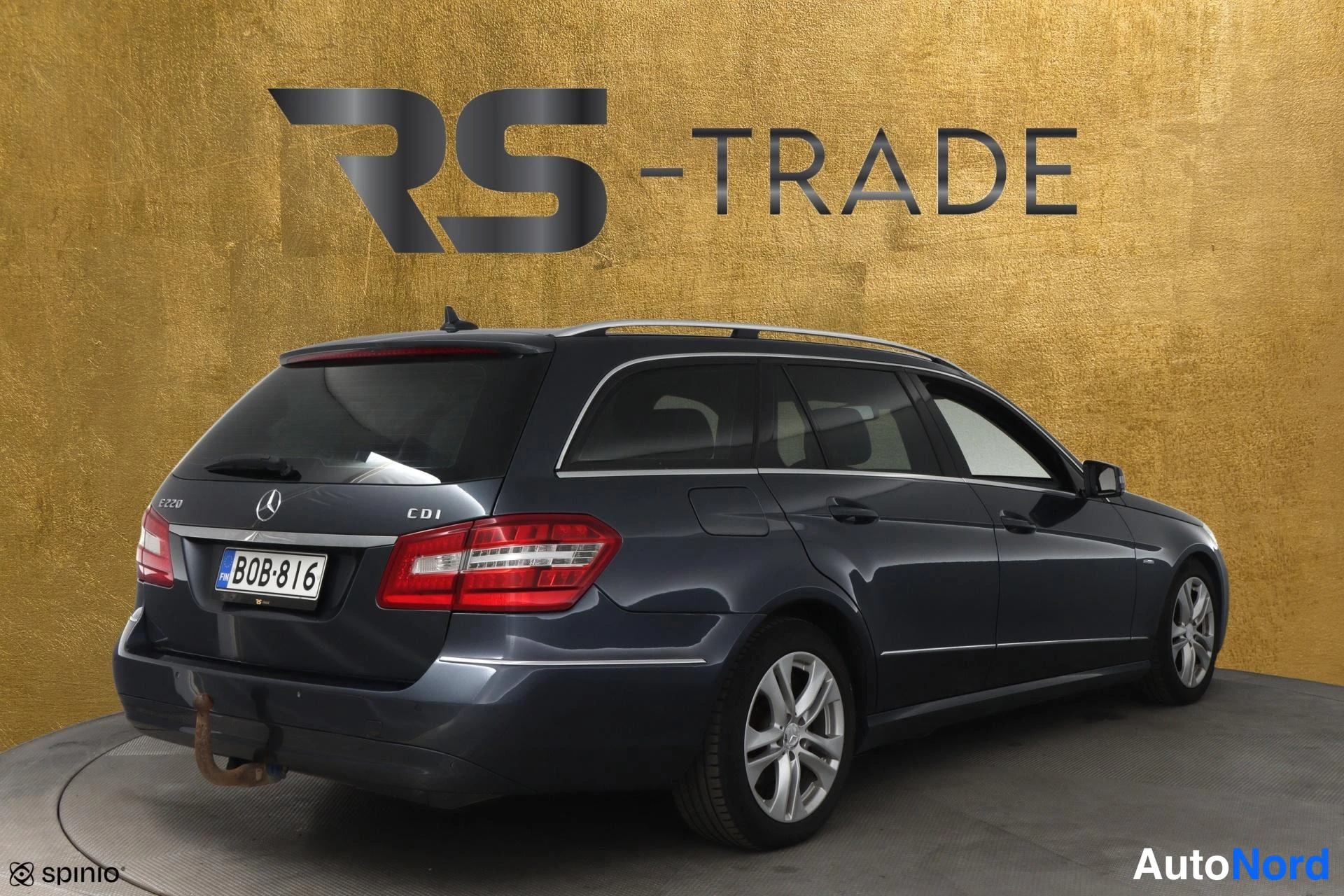 Harmaa Mercedes-Benz E 2010, takaviisto, kuva 4