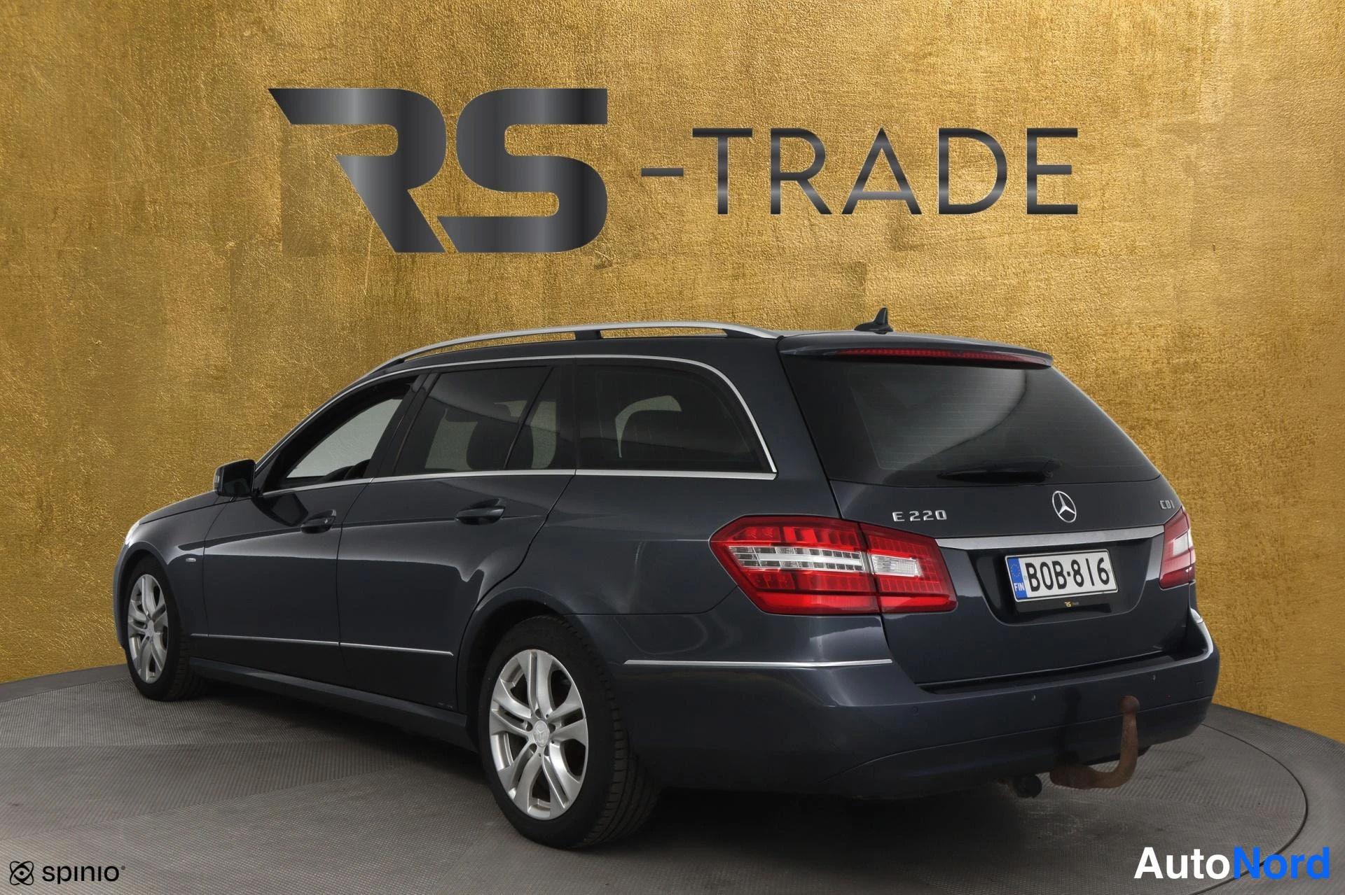 Harmaa Mercedes-Benz E 2010, takaviisto, kuva 5