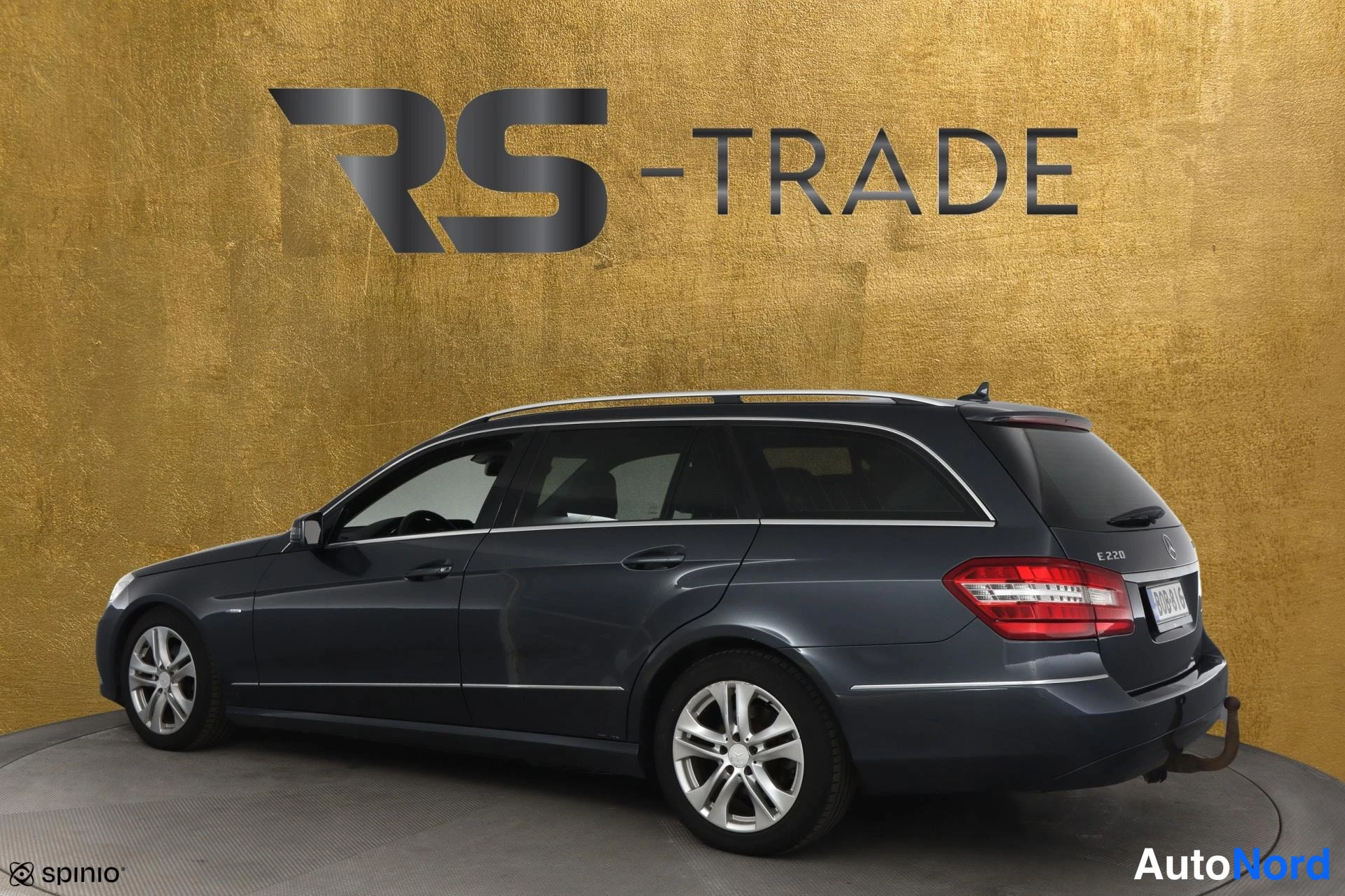 Harmaa Mercedes-Benz E 2010, takaviisto, kuva 6
