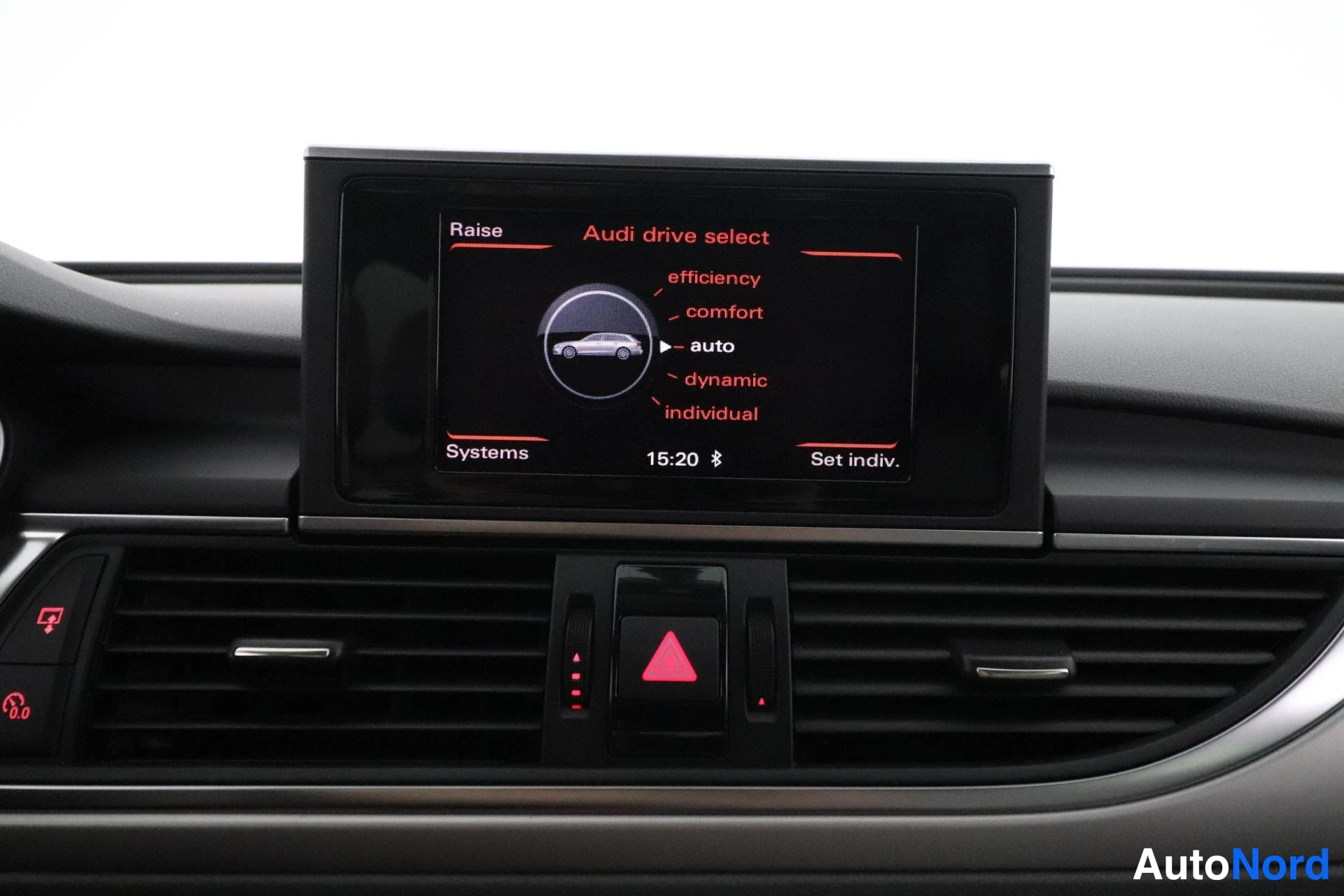 Harmaa Audi A6 2012, yksityiskohta, kuva 19