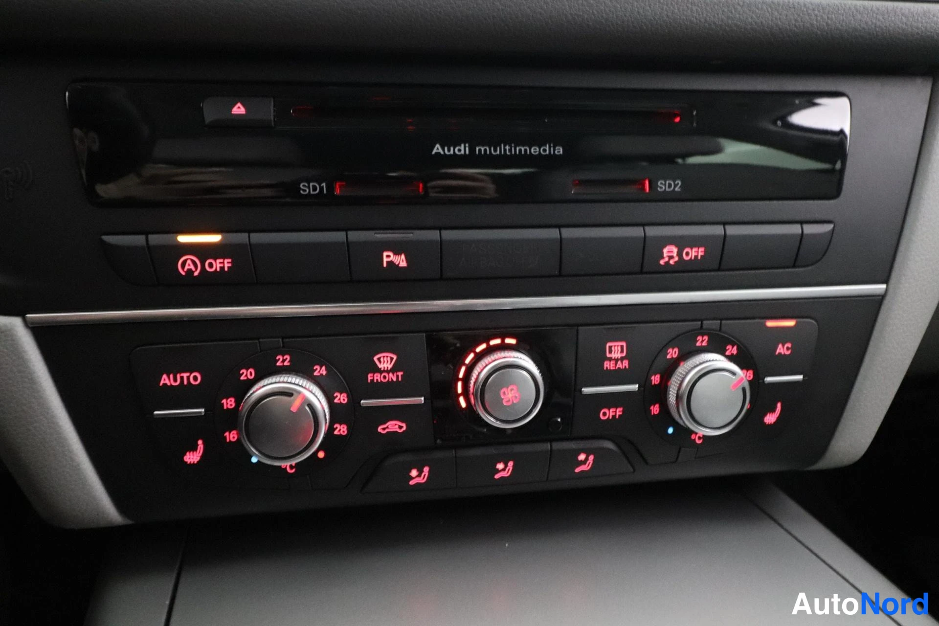 Harmaa Audi A6 2012, yksityiskohta, kuva 21