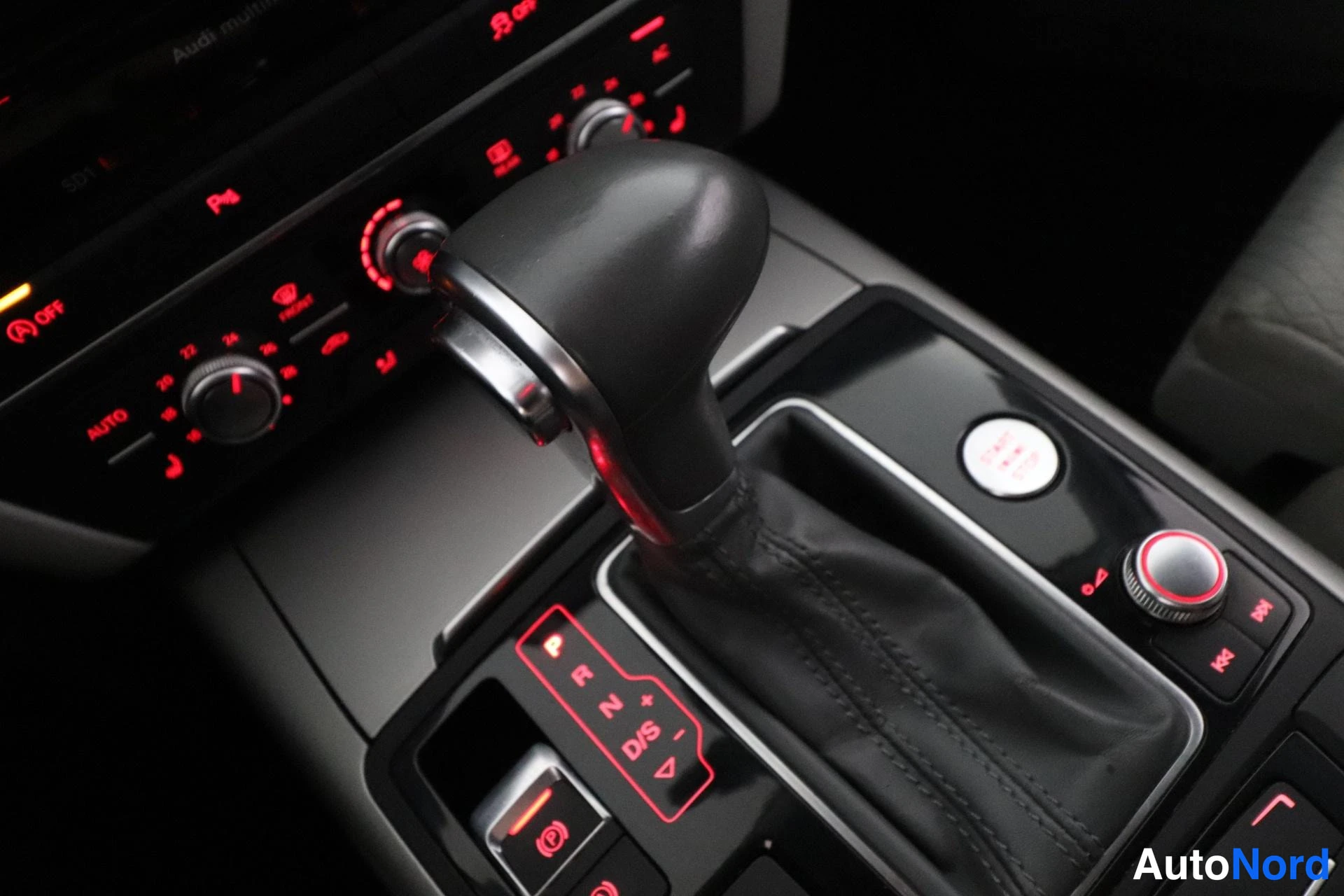Harmaa Audi A6 2012, yksityiskohta, kuva 36