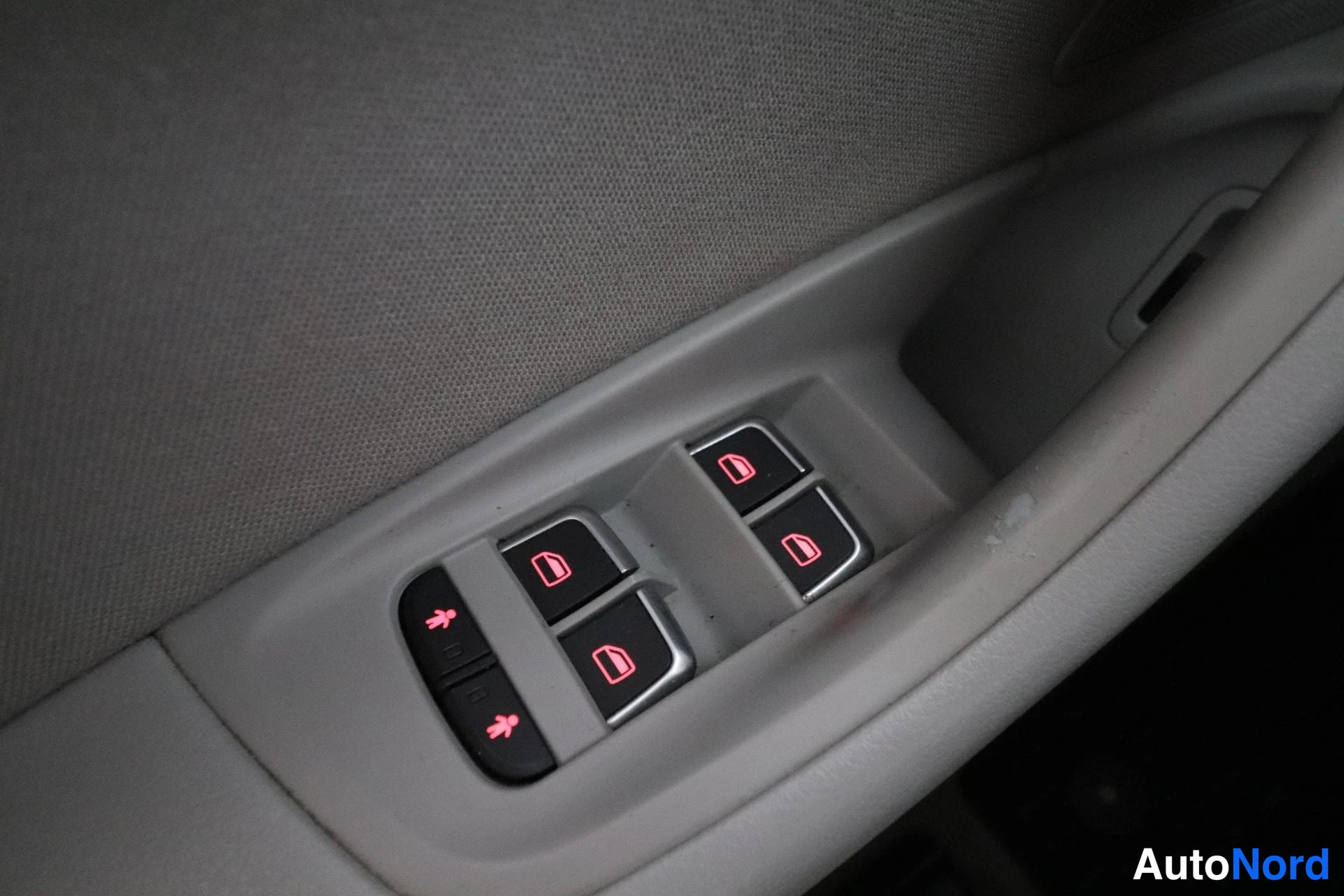 Harmaa Audi A6 2012, yksityiskohta, kuva 29