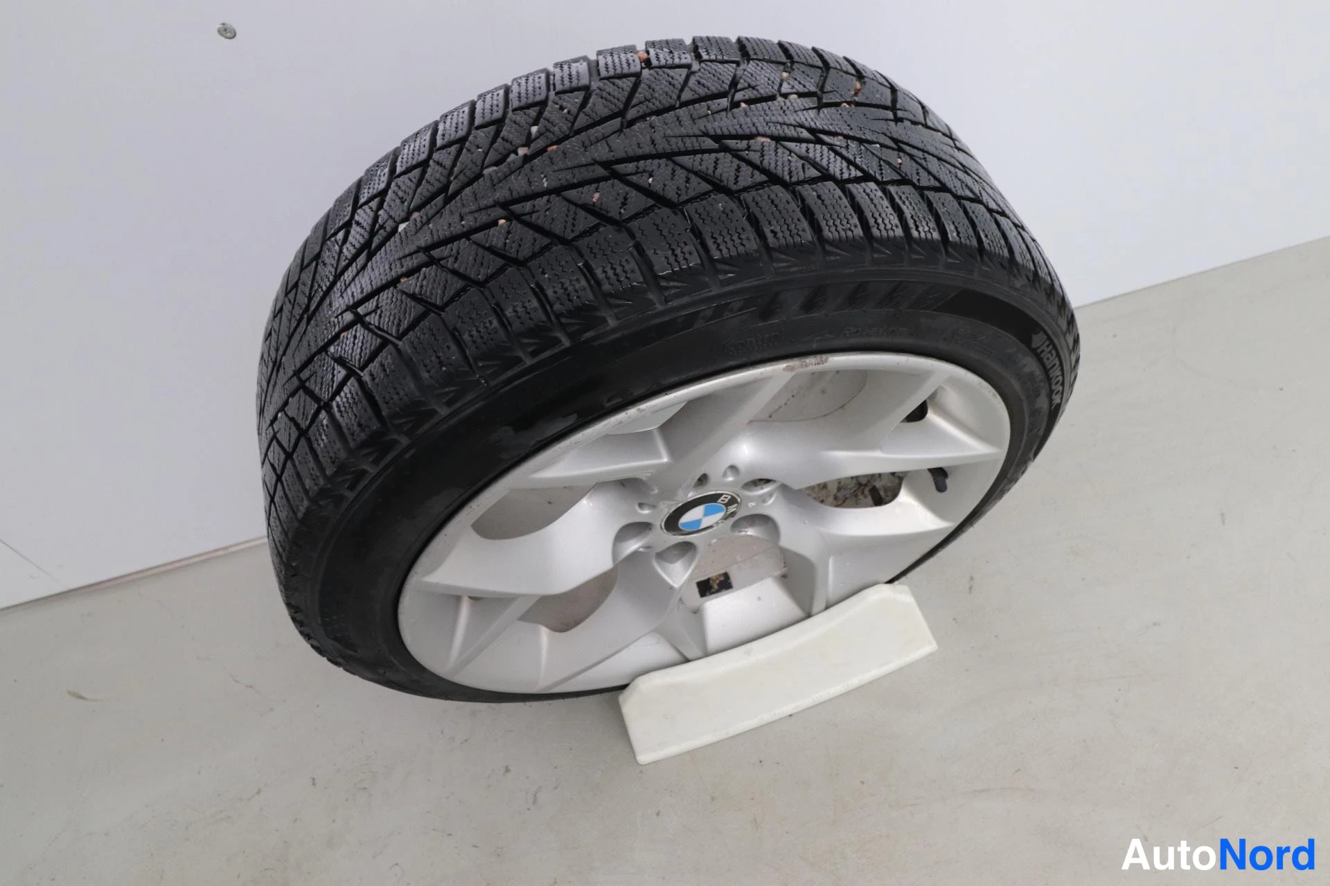 Ruskea BMW X1 2009, yksityiskohta, kuva 27