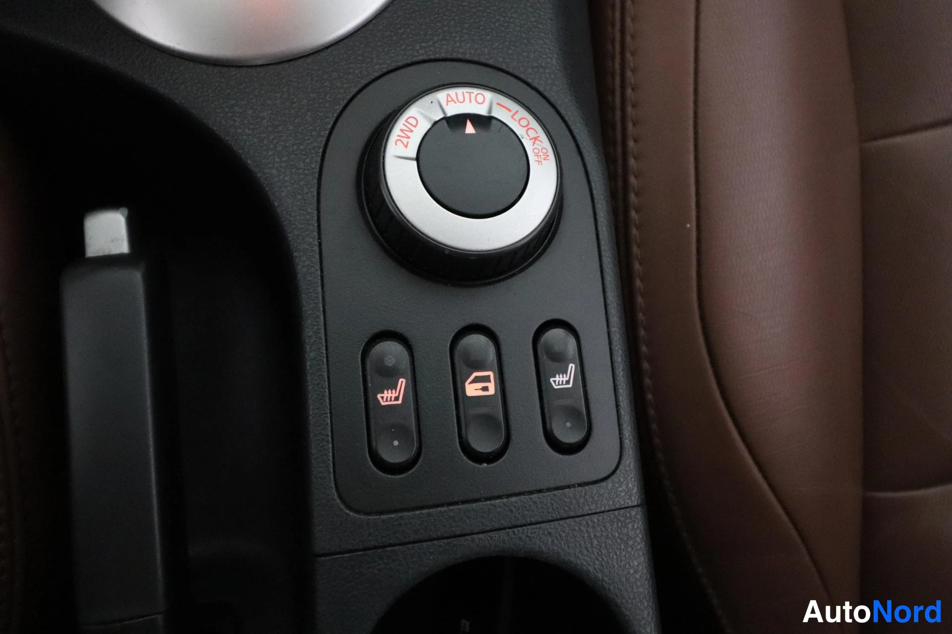 Harmaa Nissan Qashqai 2007, yksityiskohta, kuva 26