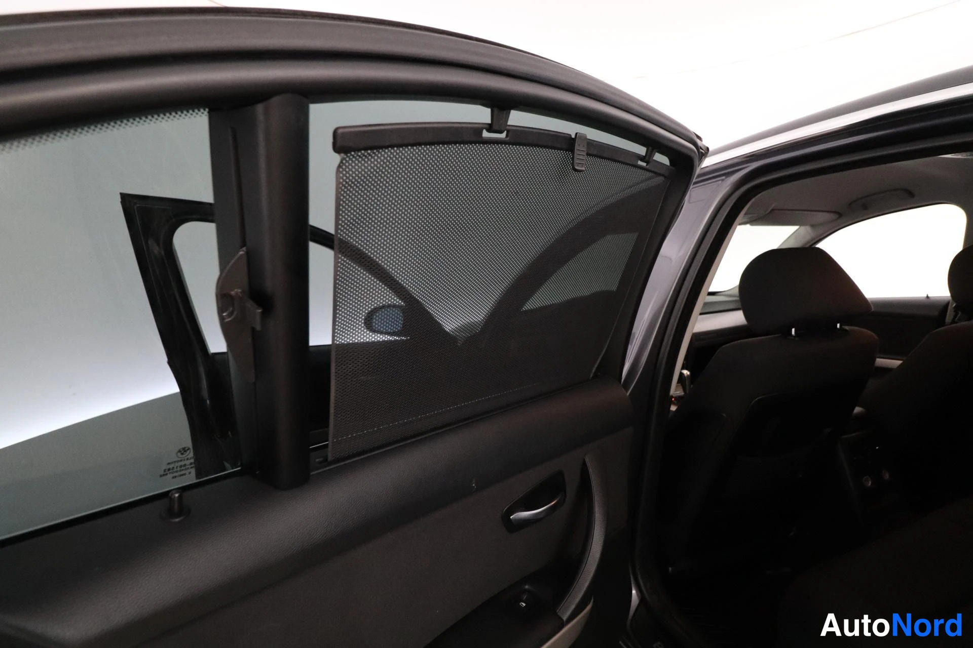 Harmaa BMW 330d xDrive 2006, yksityiskohta, kuva 15