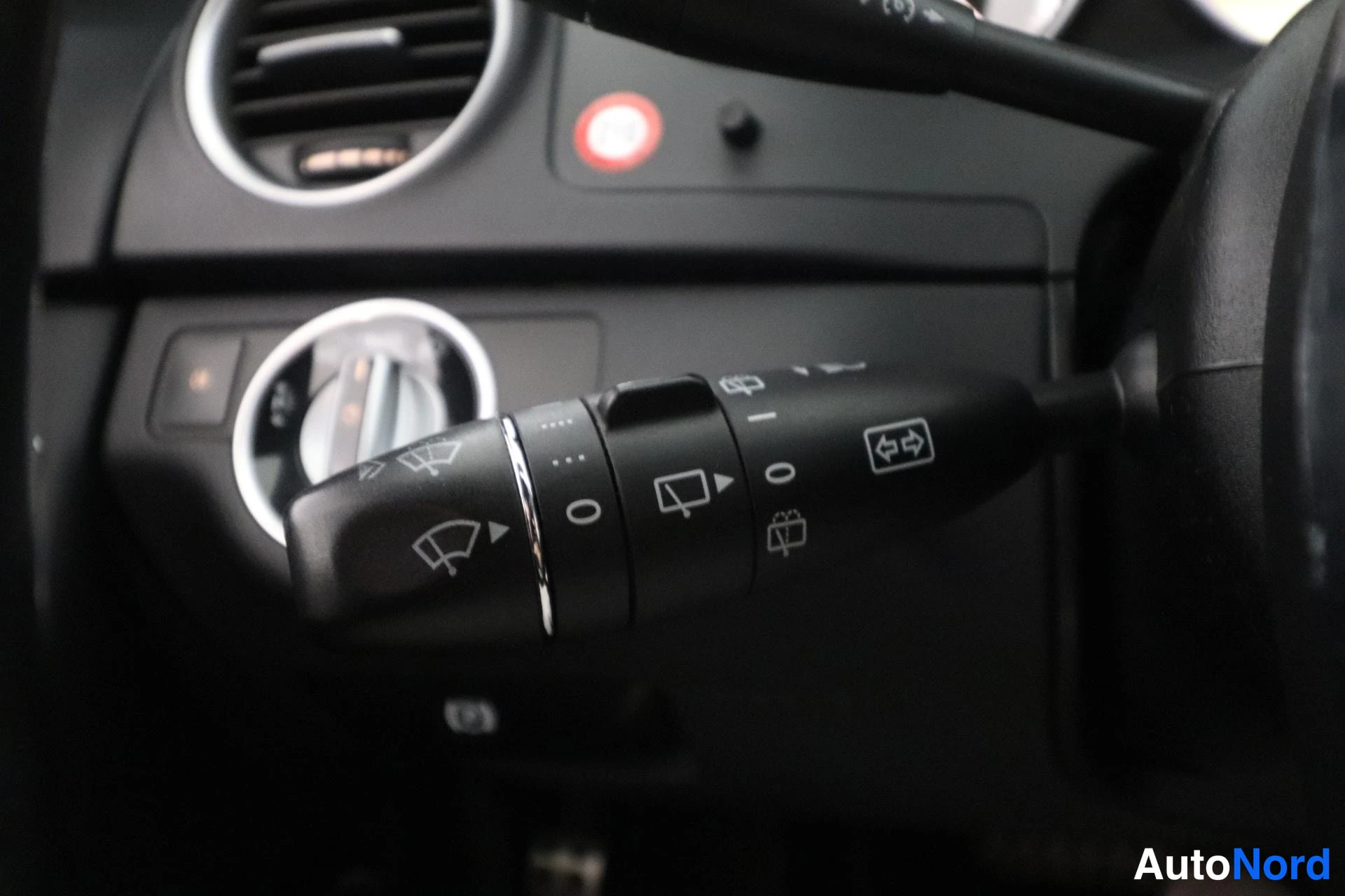 Harmaa Mercedes-Benz C 2011, yksityiskohta, kuva 21