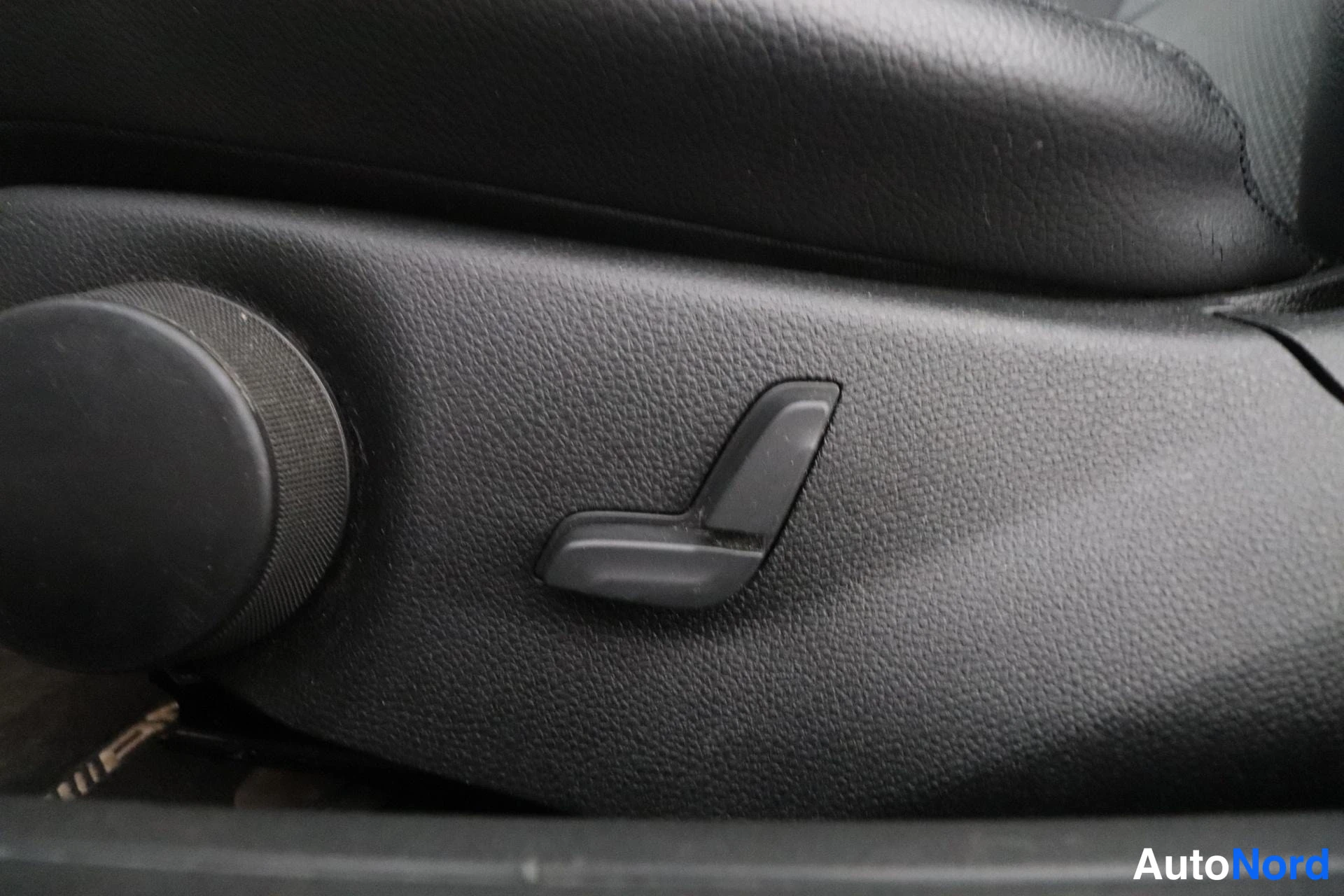 Harmaa Mercedes-Benz C 2011, yksityiskohta, kuva 16