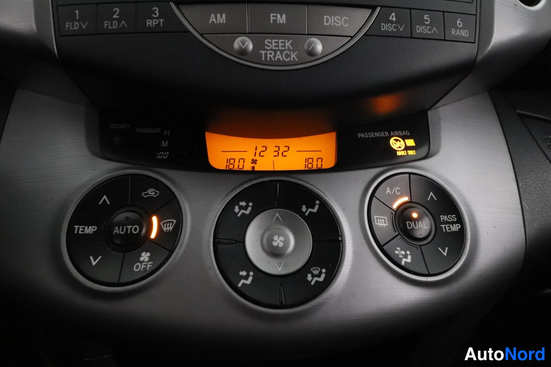 Beige Toyota RAV4 2006, yksityiskohta, kuva 18