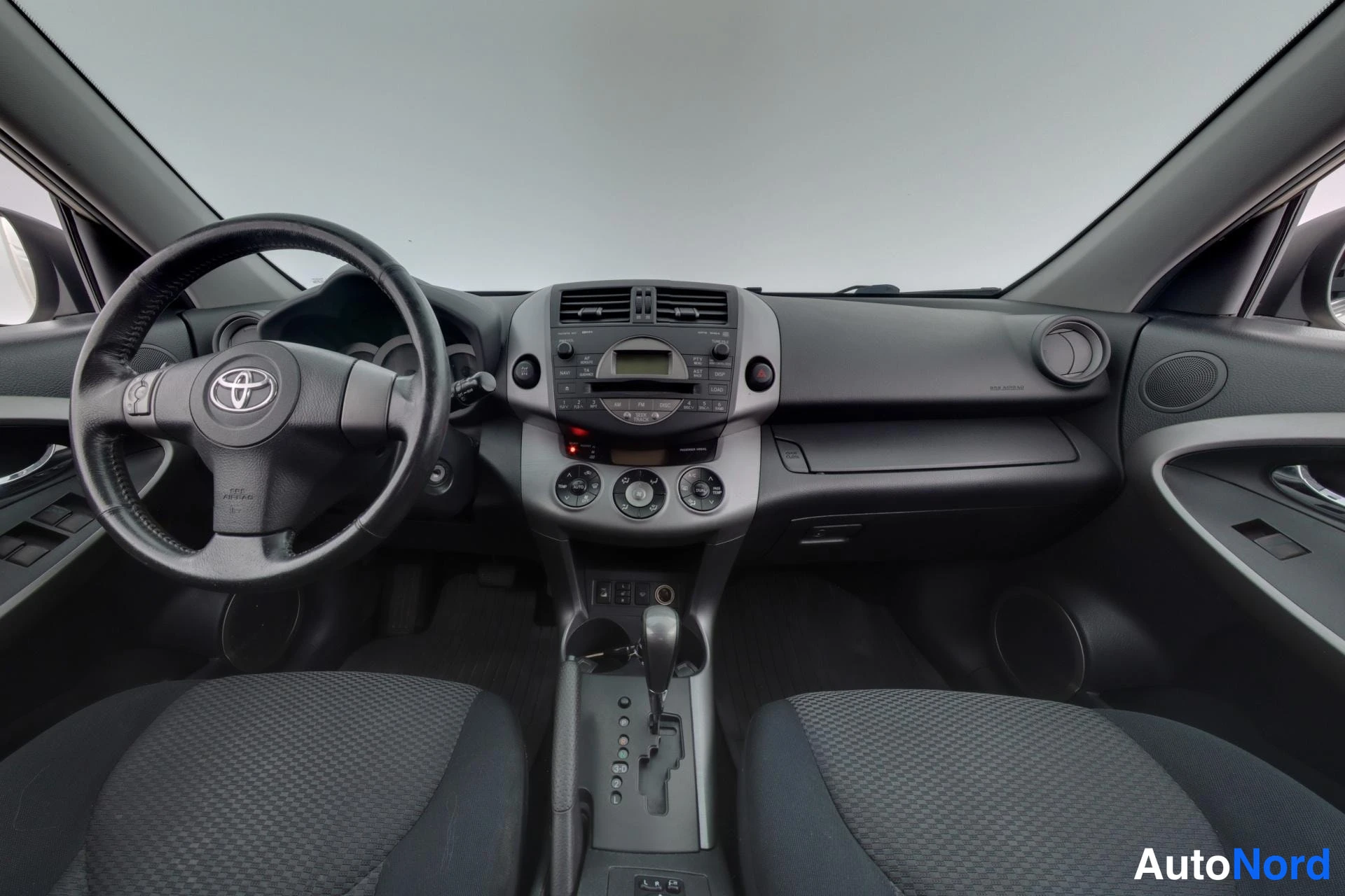 Beige Toyota RAV4 2006, ohjaamo, kuva 8