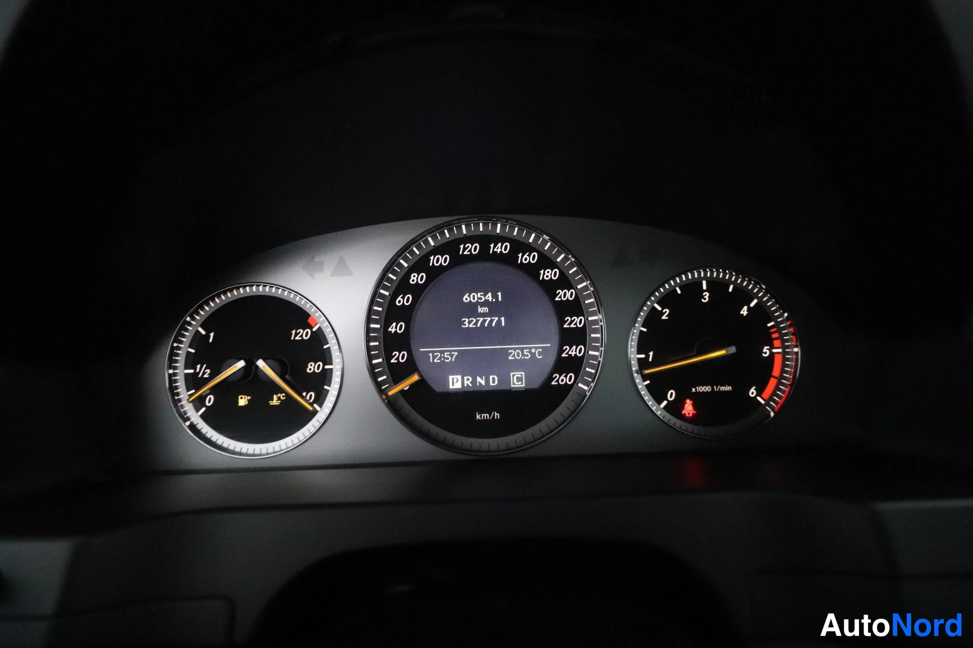 Harmaa Mercedes-Benz C 2008, kuva 14
