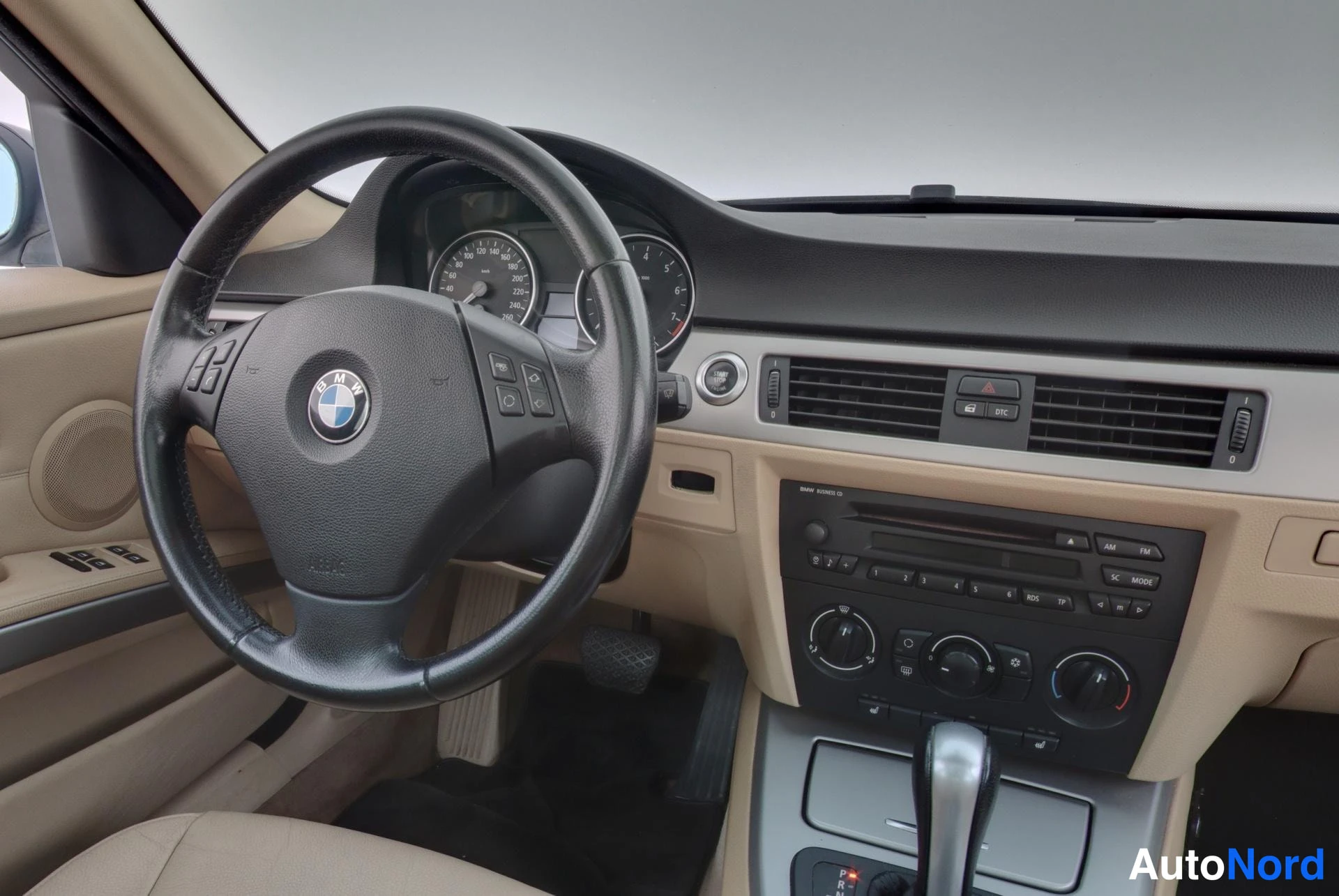 Vihreä BMW 325i xDrive 2005, kuva 11