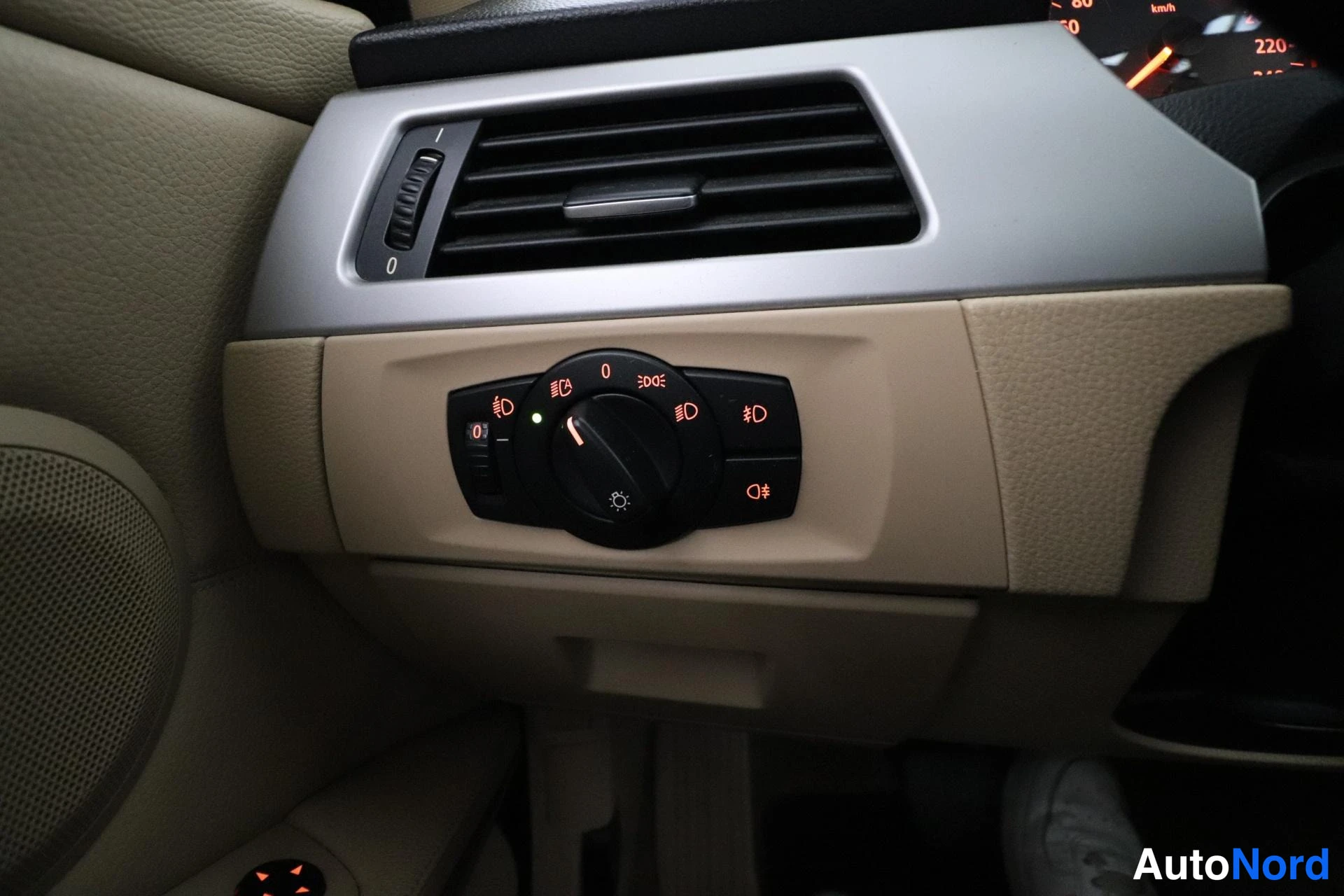 Vihreä BMW 325i xDrive 2005, kuva 28
