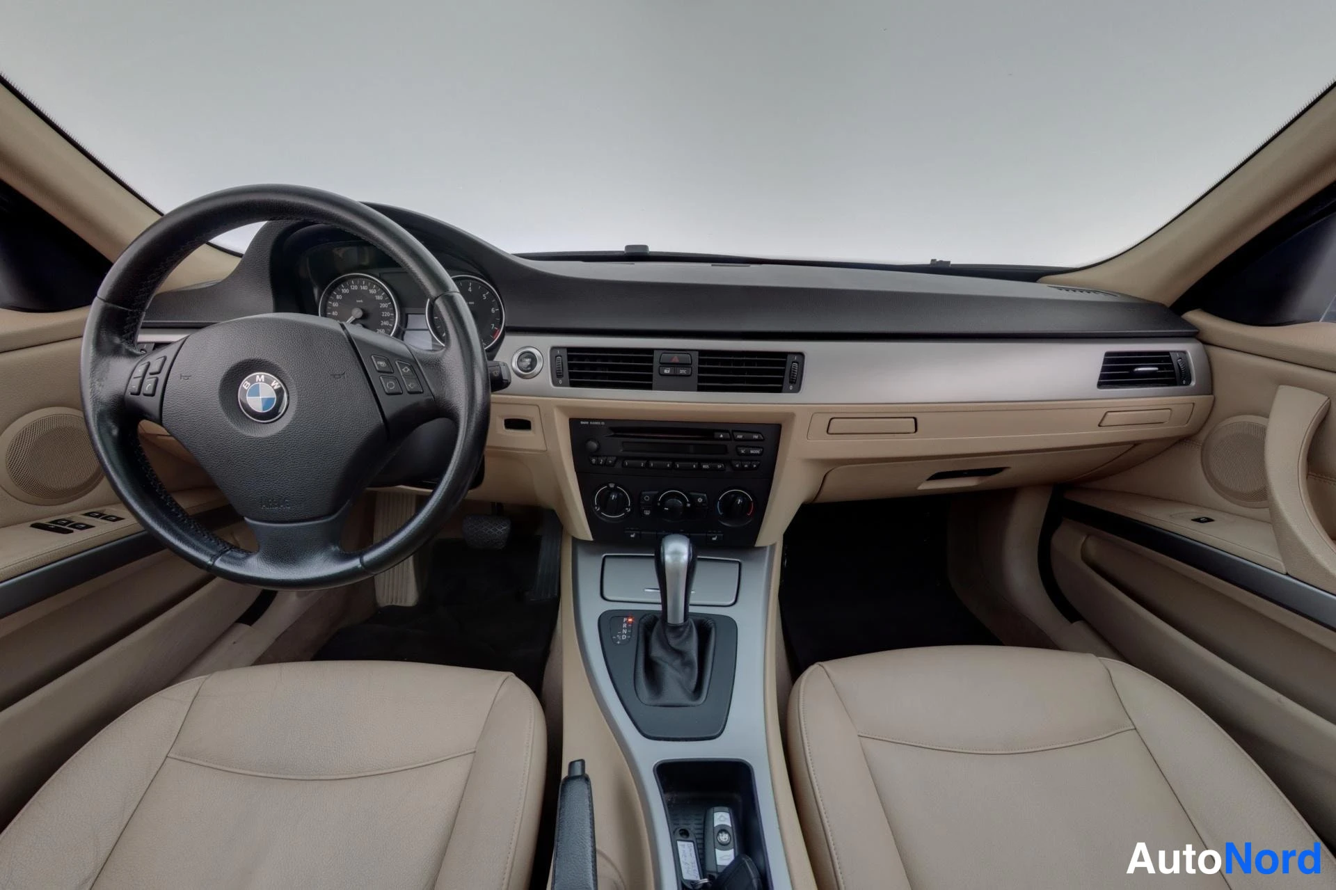 Vihreä BMW 325i xDrive 2005, kuva 10