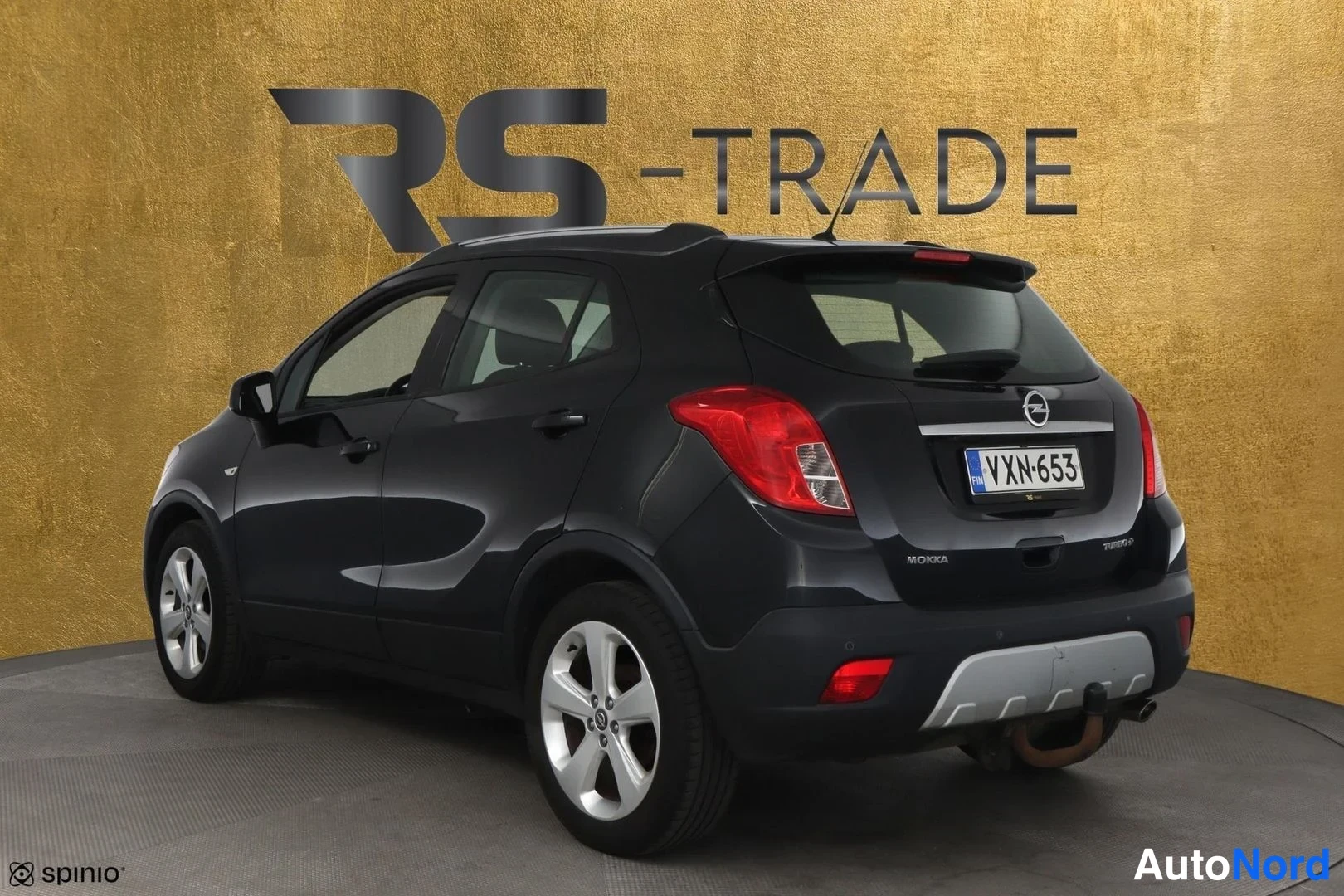 Musta Opel Mokka 2015, takaviisto, kuva 5