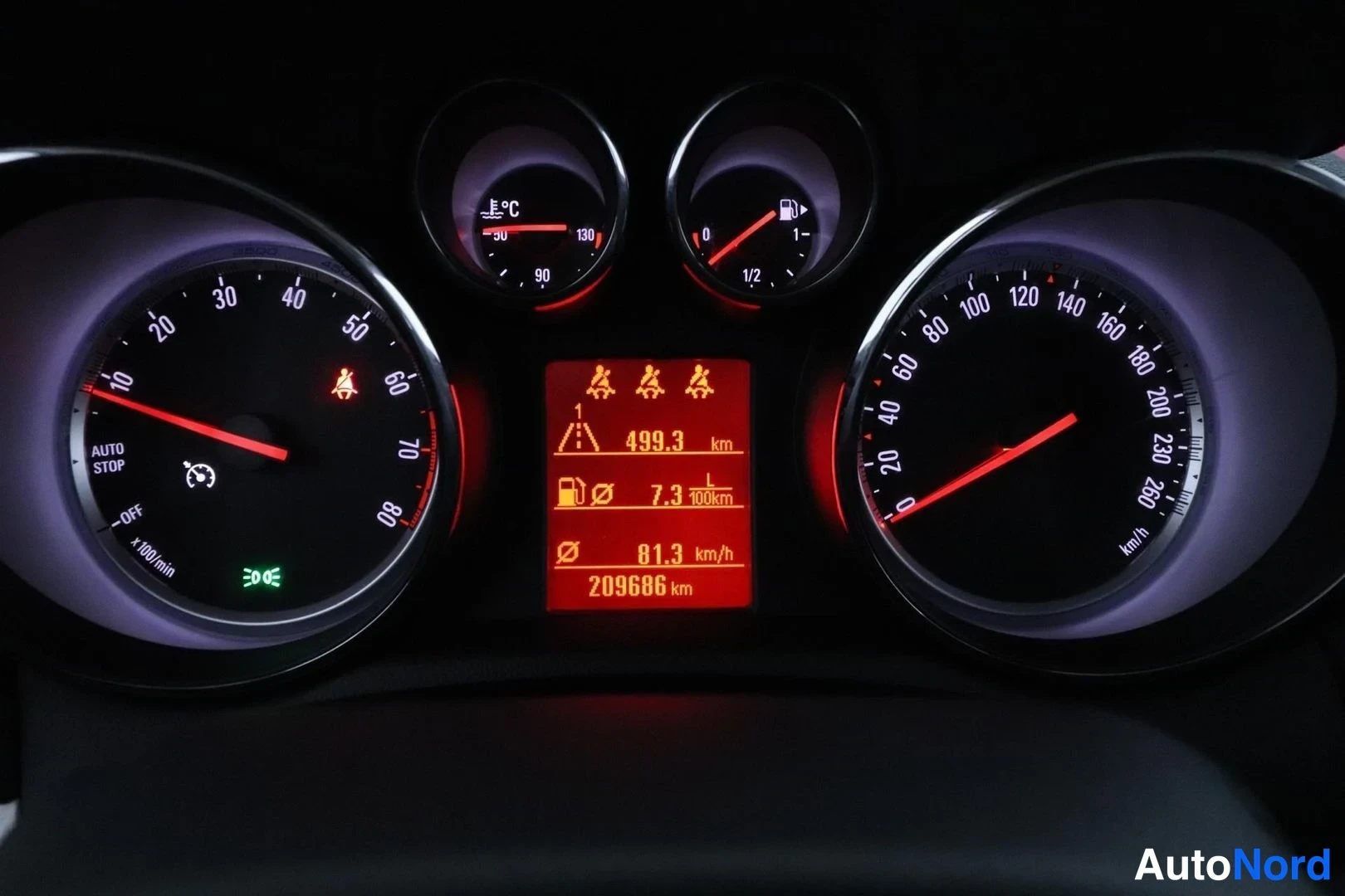 Musta Opel Mokka 2015, yksityiskohta, kuva 14
