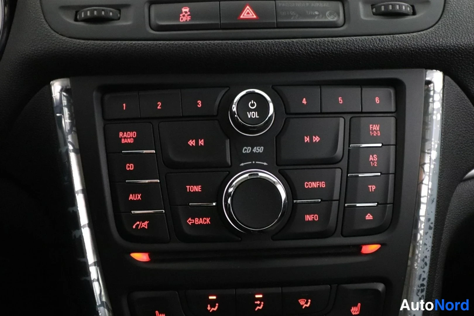Musta Opel Mokka 2015, yksityiskohta, kuva 21