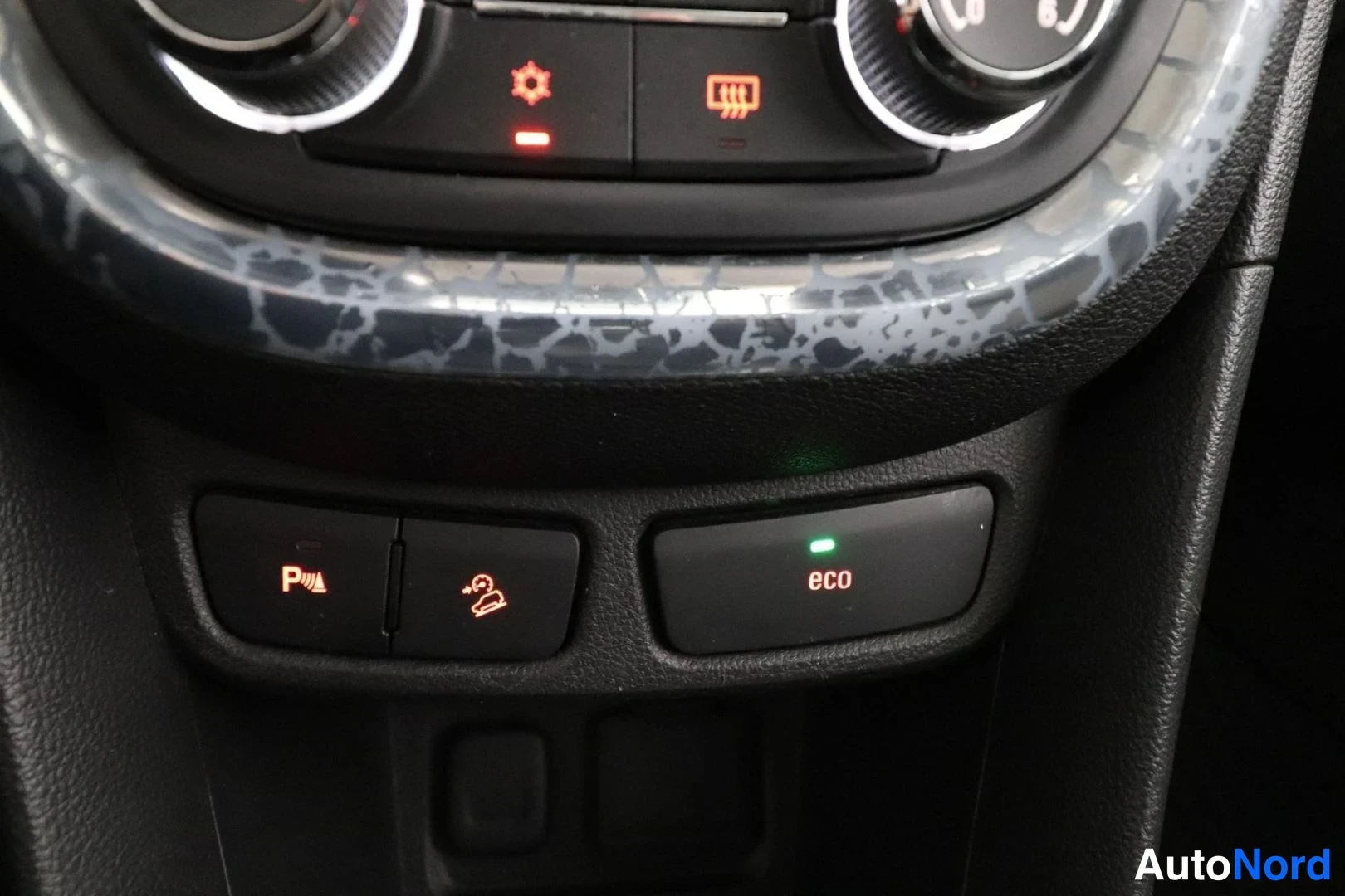 Musta Opel Mokka 2015, yksityiskohta, kuva 22