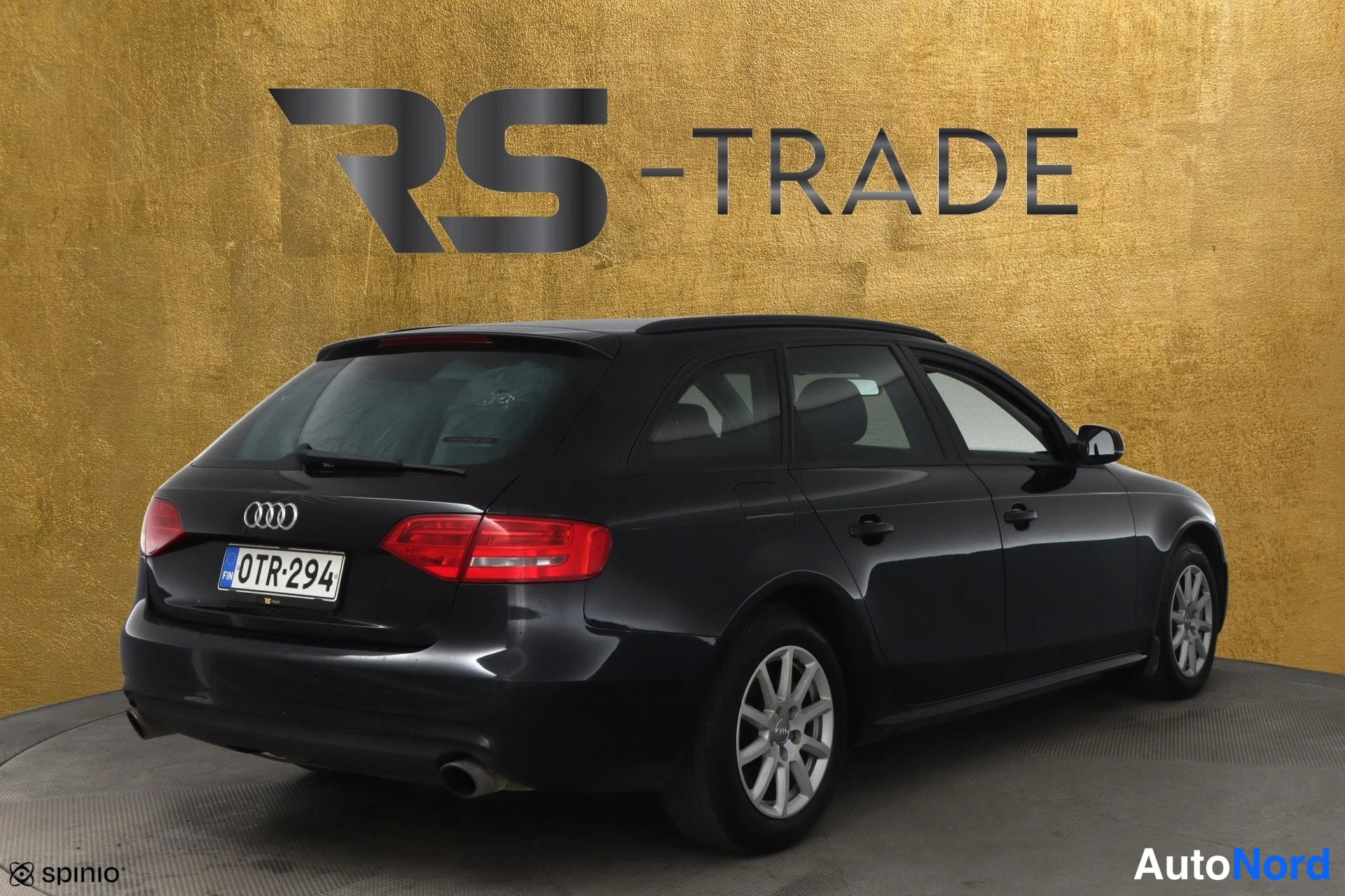 Musta Audi A4 2012, takaviisto, kuva 4