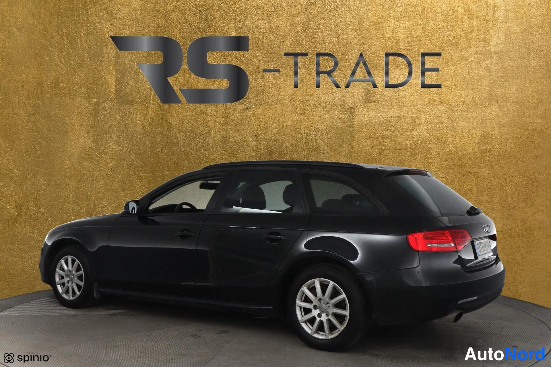 Musta Audi A4 2012, takaviisto, kuva 6