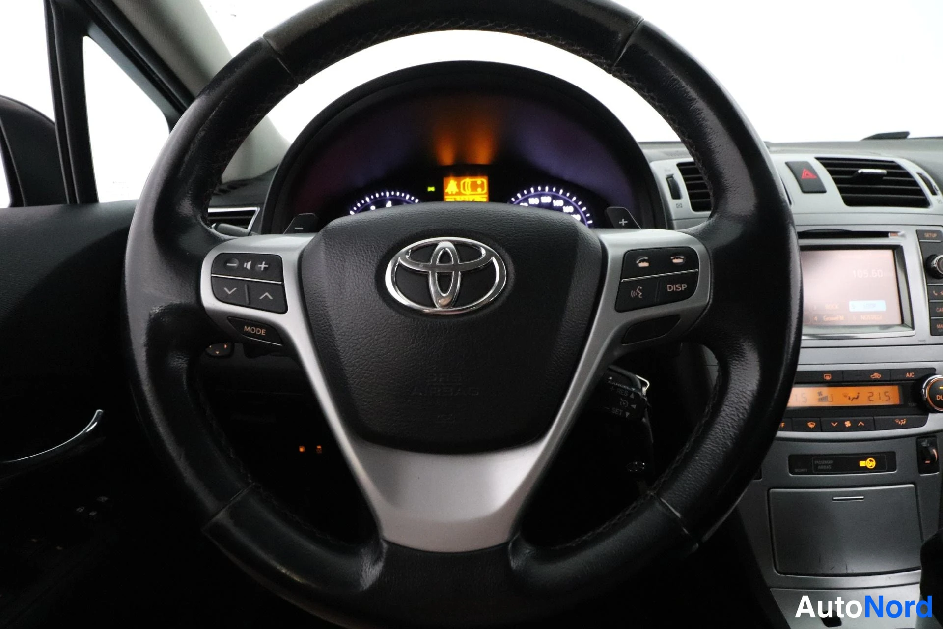 Blue Toyota Avensis 2012, detail, photo 14