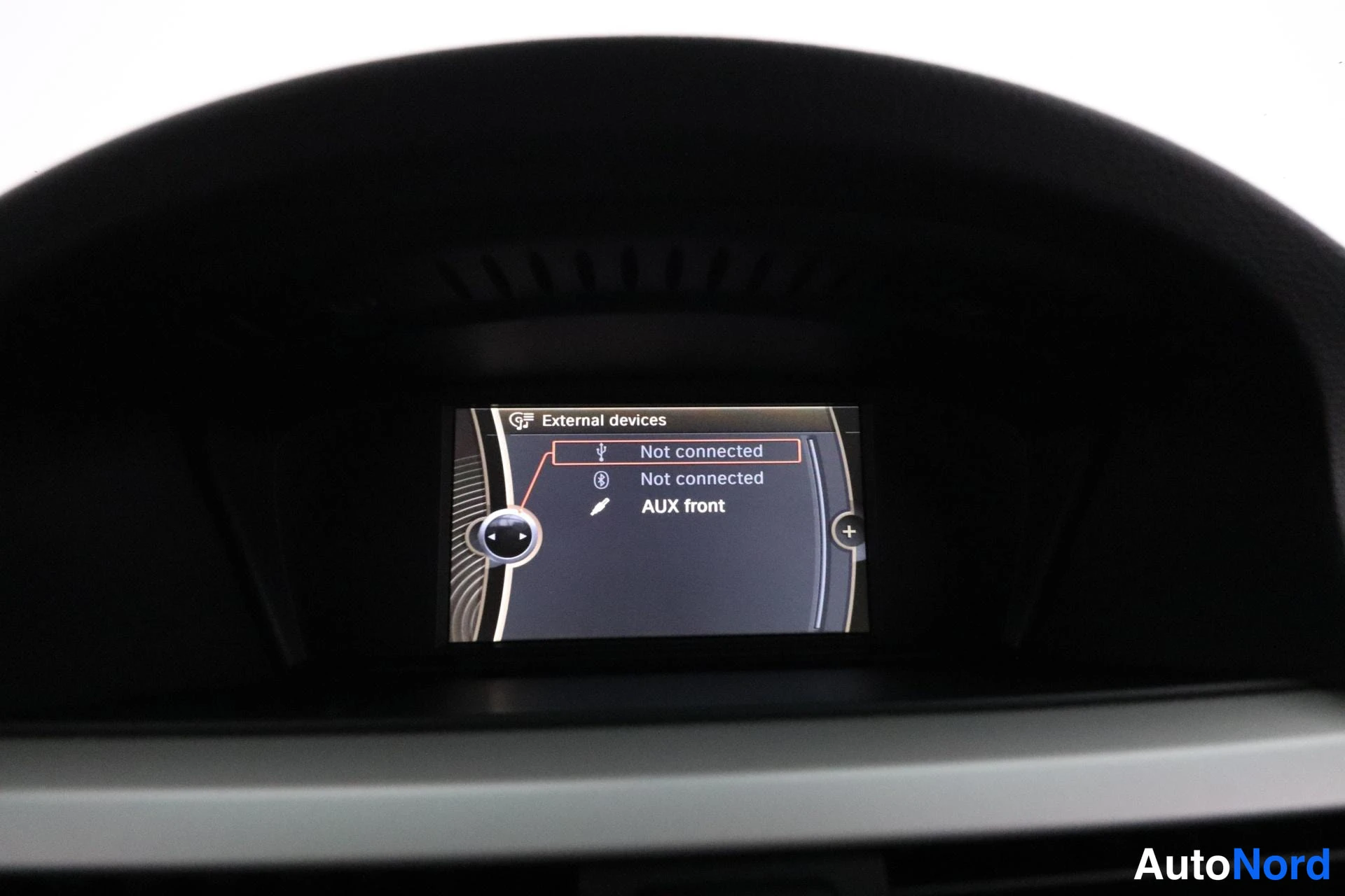 Musta BMW 320d xDrive 2011, yksityiskohta, kuva 19