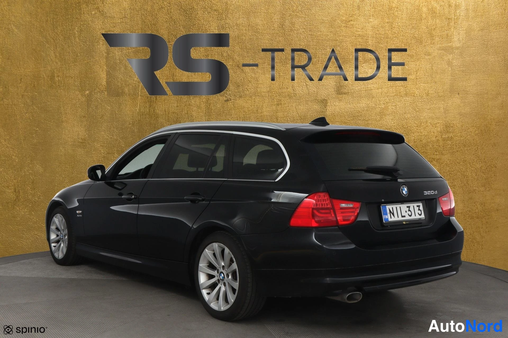 Musta BMW 320d xDrive 2011, takaviisto, kuva 5