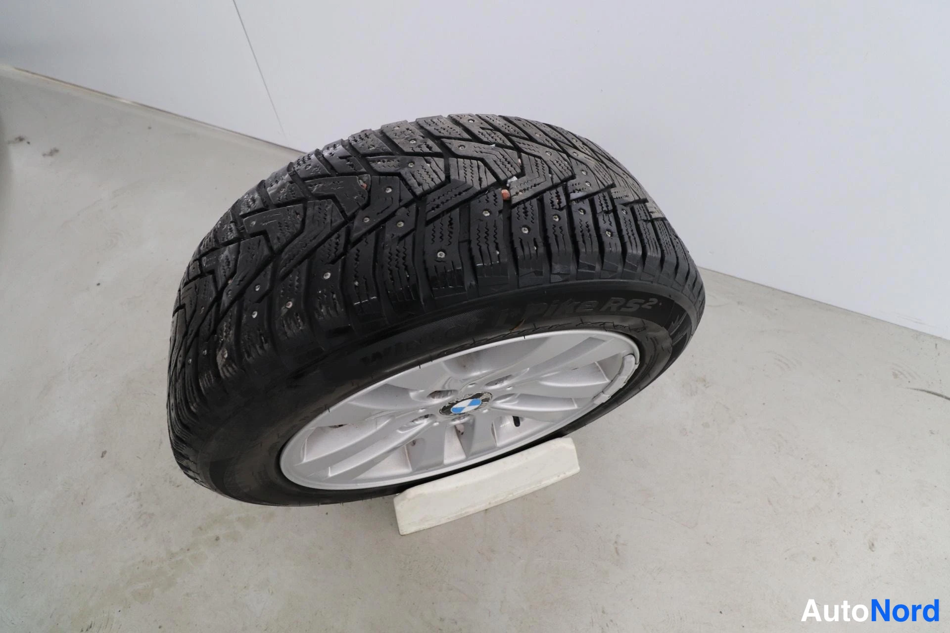 Musta BMW 320d xDrive 2011, yksityiskohta, kuva 26