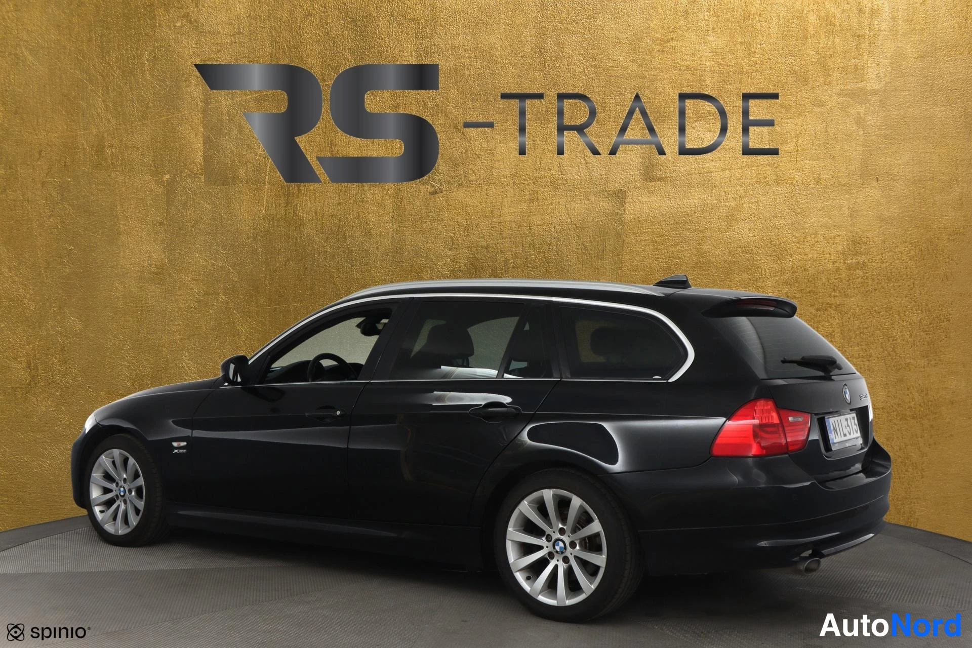 Musta BMW 320d xDrive 2011, takaviisto, kuva 6