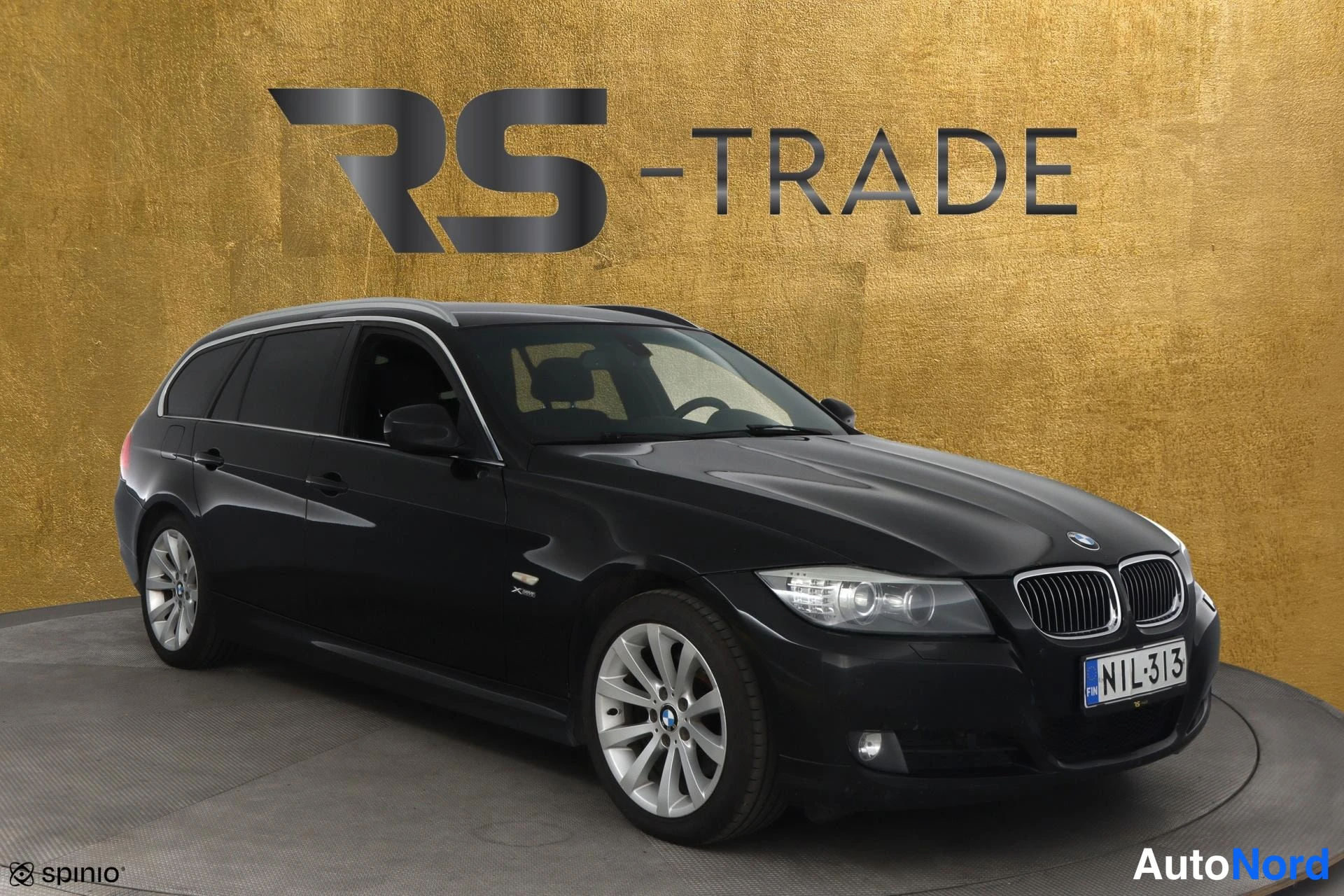 Musta BMW 320d xDrive 2011, etuviisto, keula oikealle, kuva 3