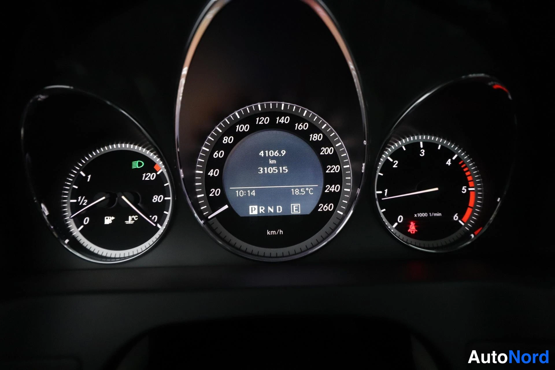 Beige Mercedes-Benz C 2011, yksityiskohta, kuva 15