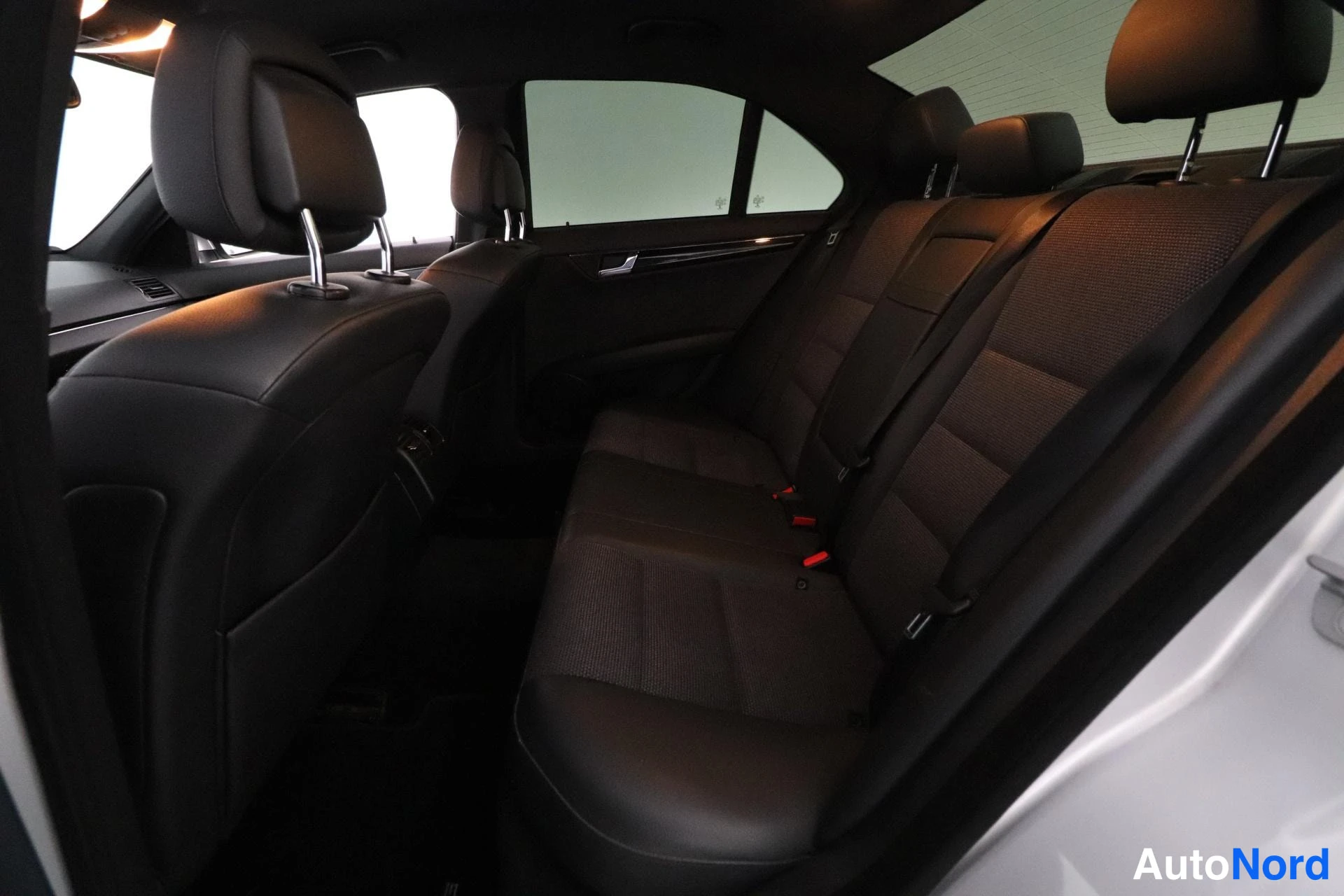 Silver Mercedes-Benz C 2008, rear seats, photo 11