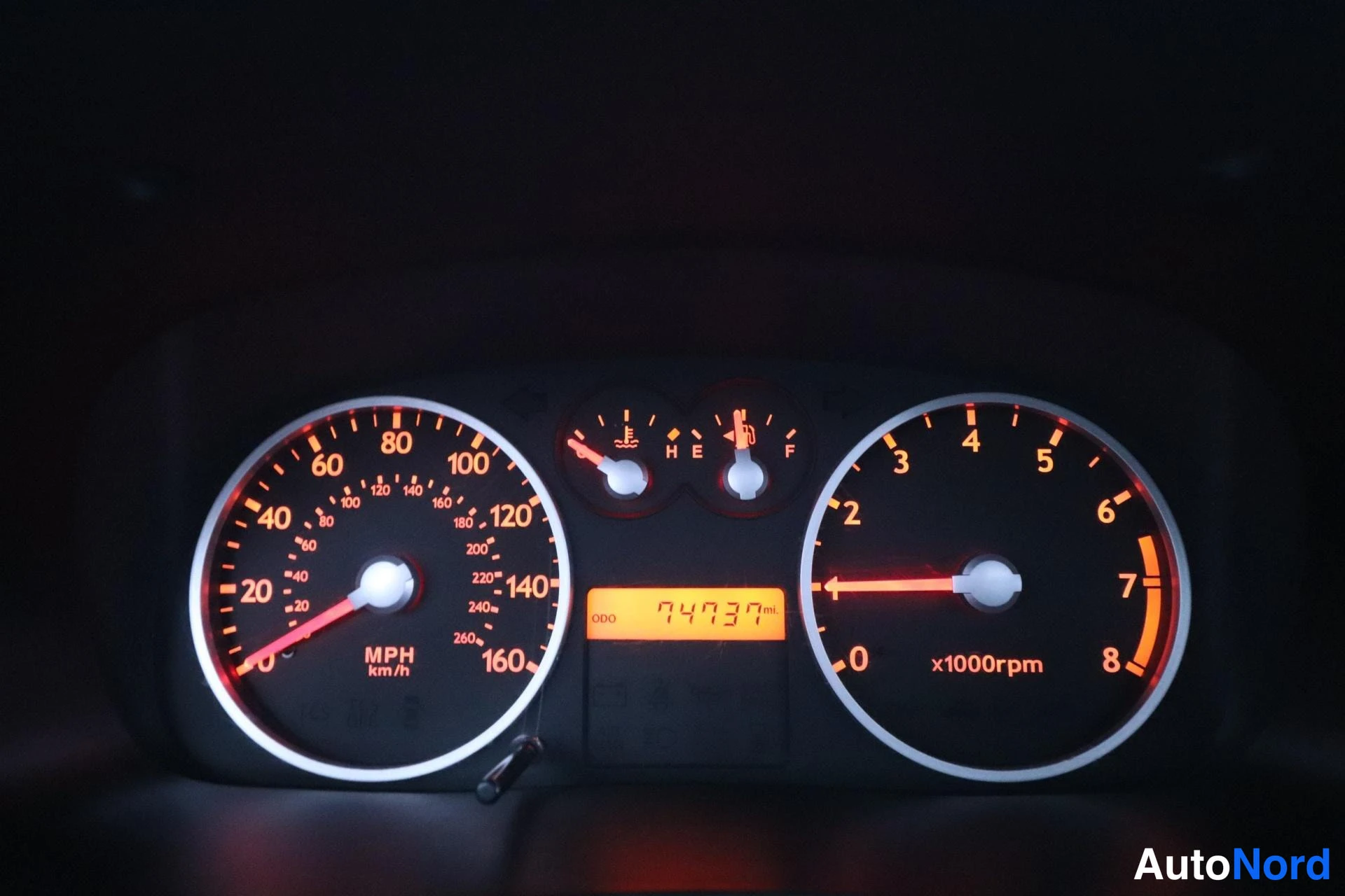 Sininen Hyundai Coupe 2004, yksityiskohta, kuva 15