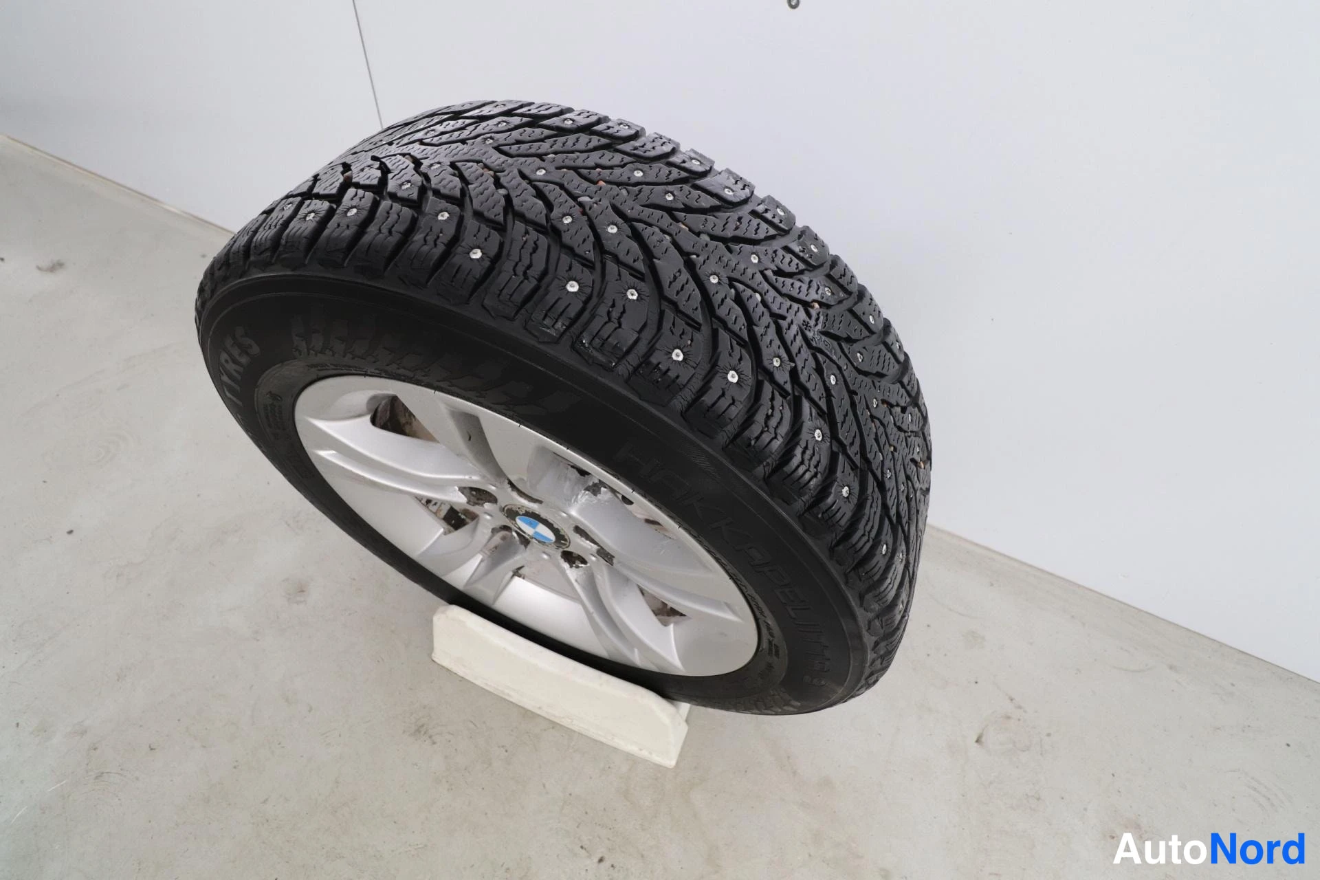 Musta BMW 320d 2010, yksityiskohta, kuva 25